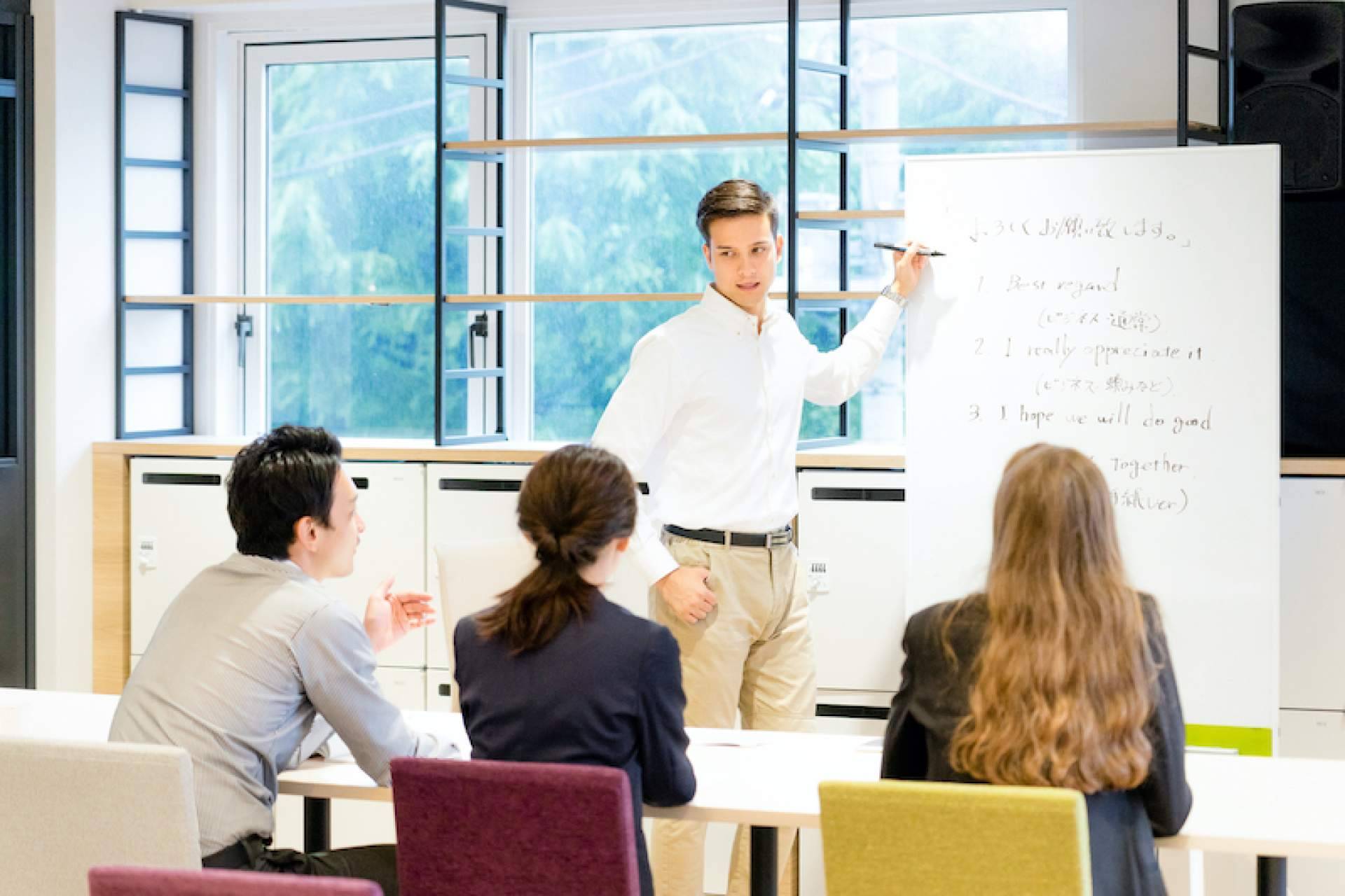Teach In·Company, más que una academia de inglés en Viladecans