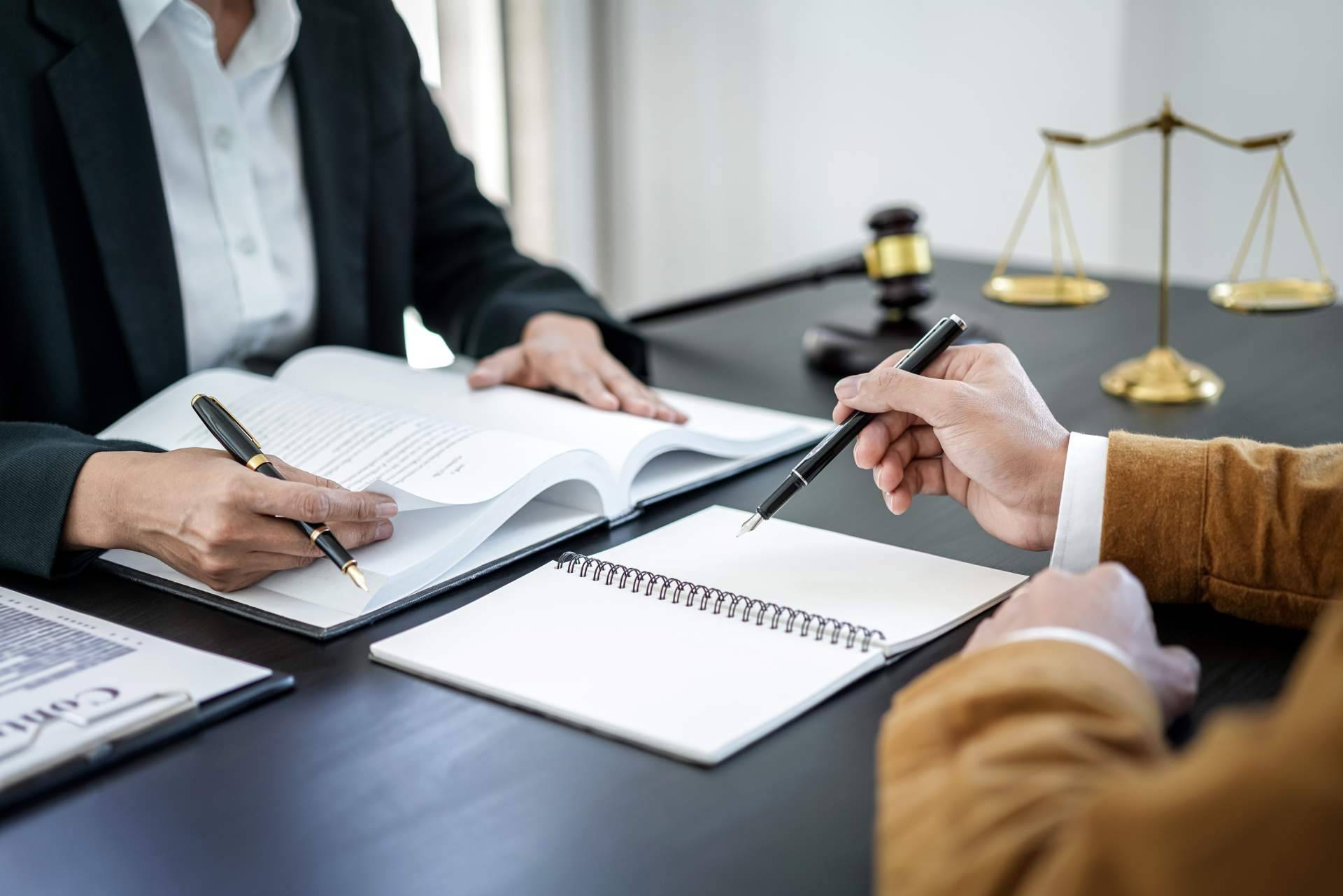 La relevancia de recurrir a abogados expertos en herencias