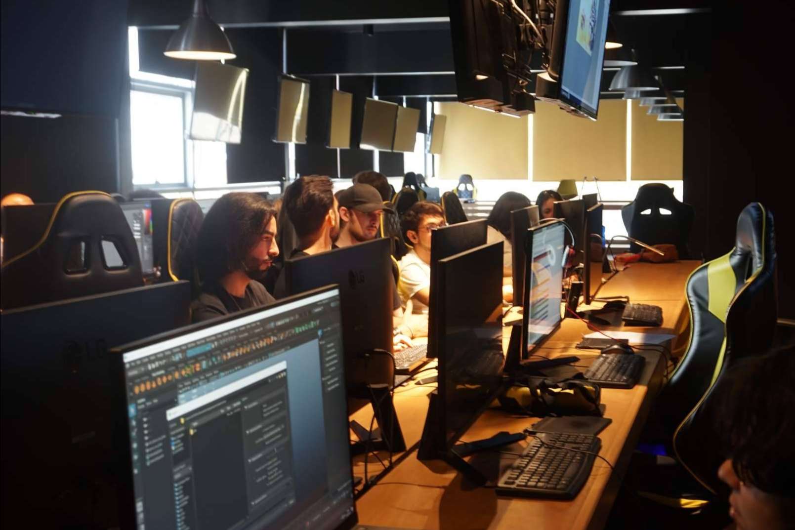 Universal Arts School, escuela de programación de videojuegos