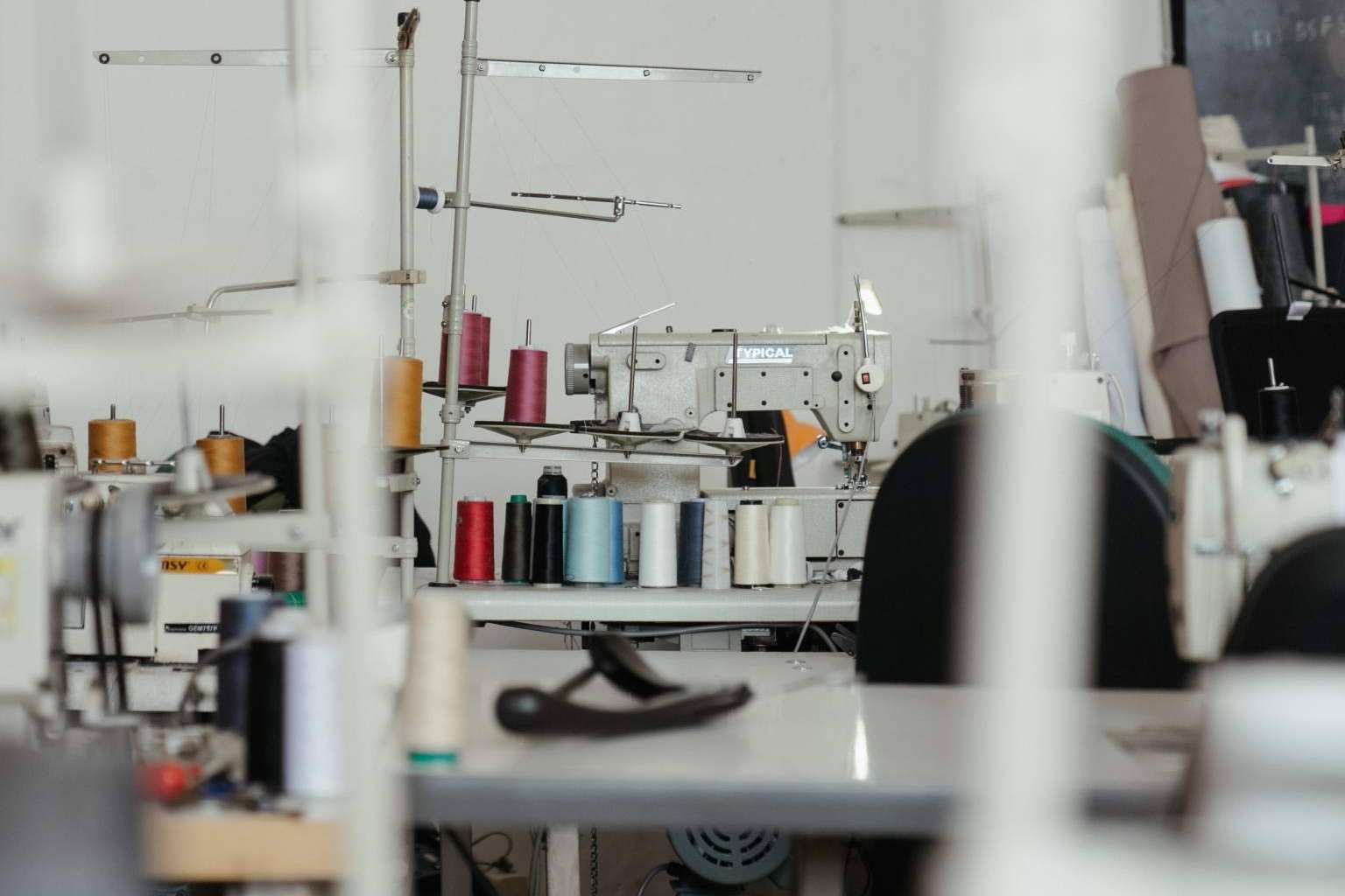 Diambaar, una marca de ropa urbana con telas africanas creada por Diomcoop