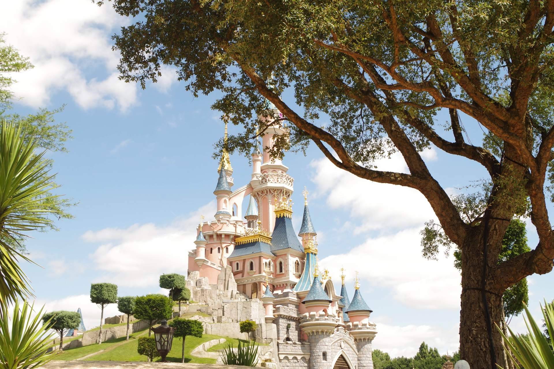 Disfrutar de la magia de Disneyland París con Popular Traveling y sus ofertas de viaje