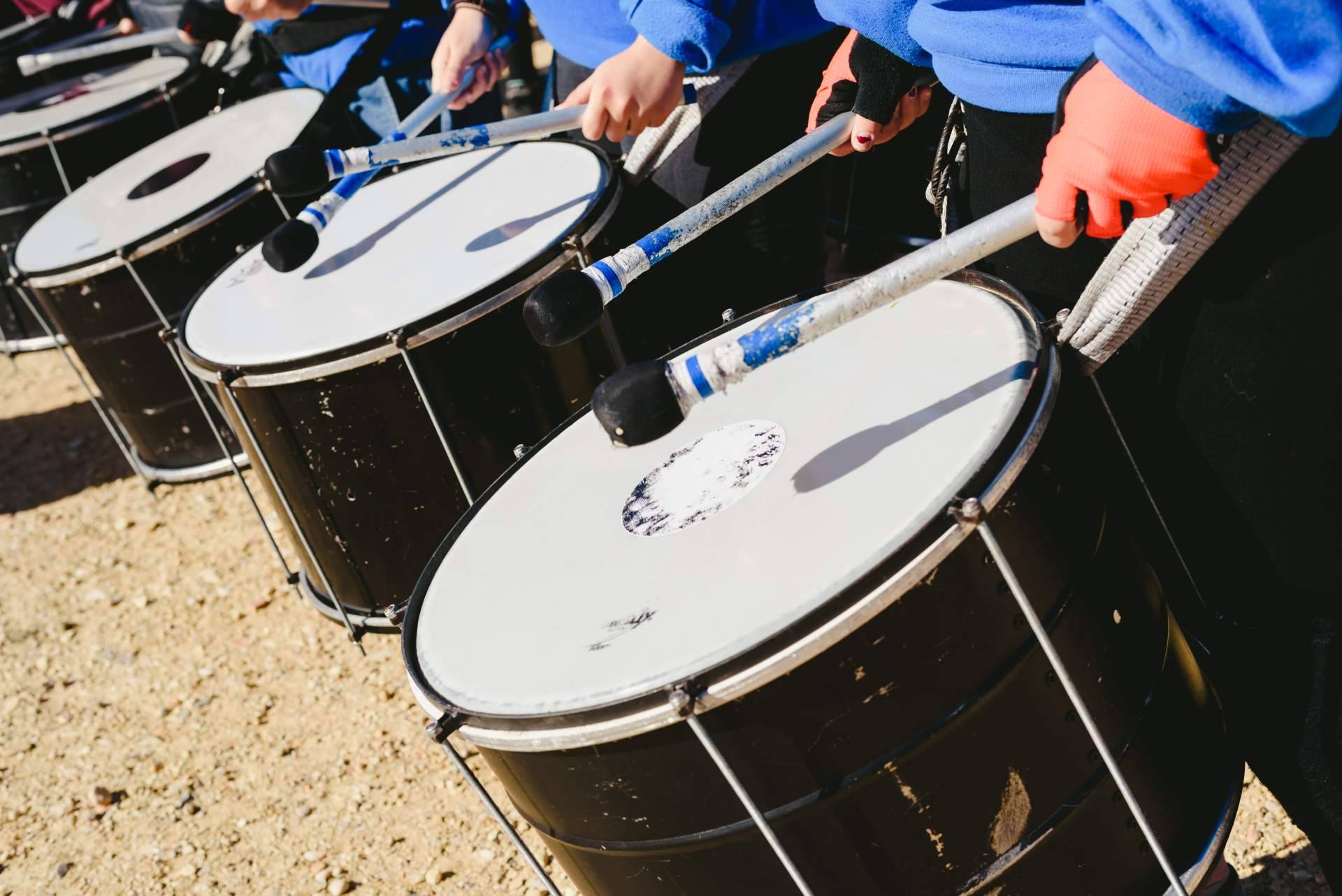 ¿Dónde encontrar un curso gratis de batucada? Escuela de música La Clave