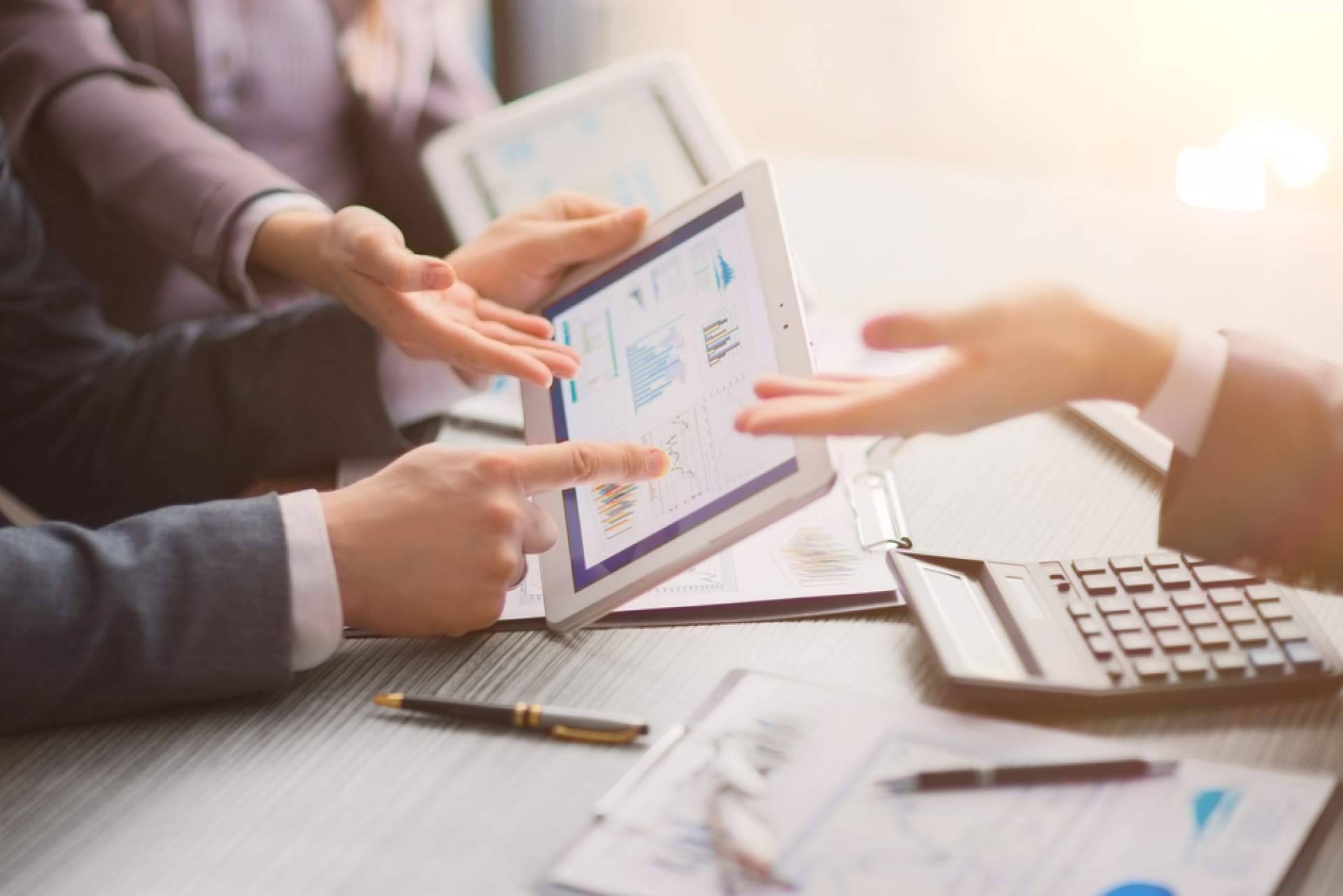 Union Credit and Guarantee, concesión de fianzas a empresas