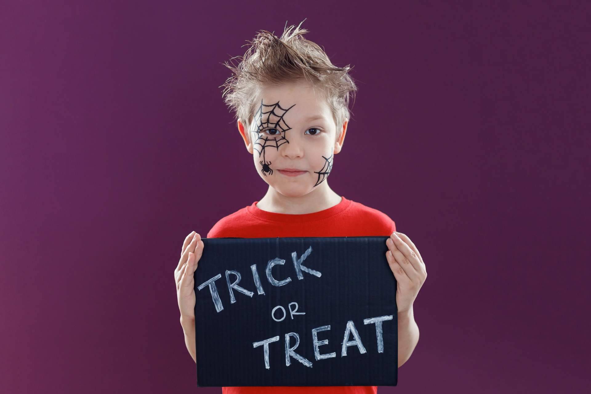 Una tienda de pinturas para Halloween, Papelería Artigas
