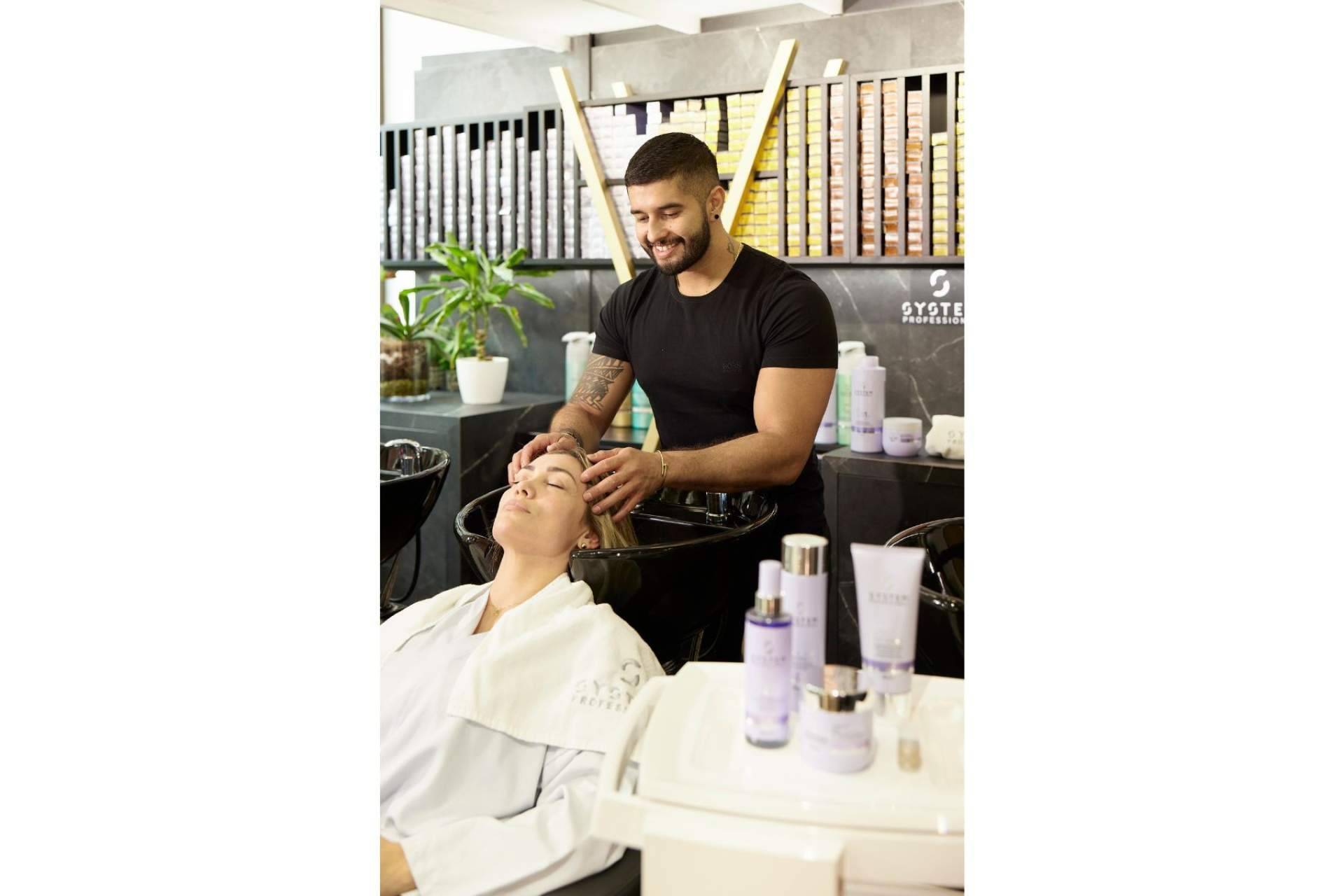 Pablo Bogado y System Professional estrenan Luxe Blond, la nueva línea de cuidado para tener un rubio perfecto