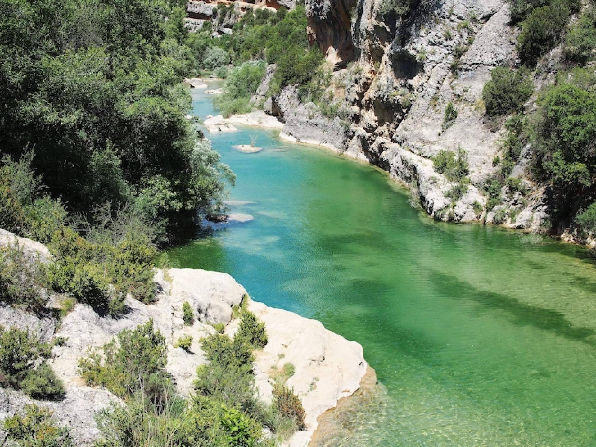 Disfrutar del barranquismo en los cañones de la Sierra de Guara en España