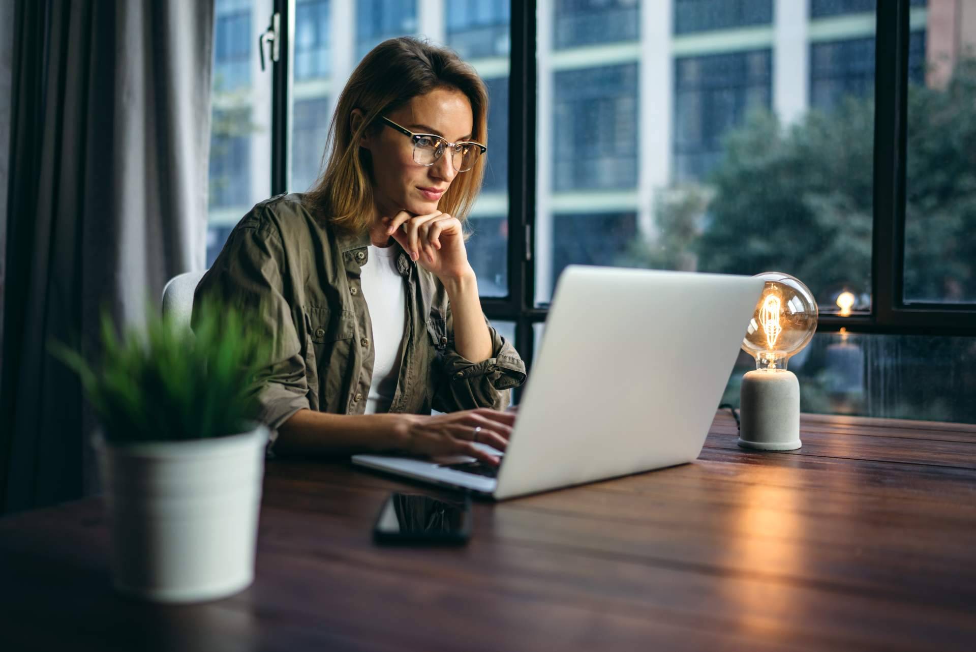 Realizar cursos online homologados con Formación Carpe Diem, reconocido como Mejor Centro de Formación Online Multidisciplinar en 2023