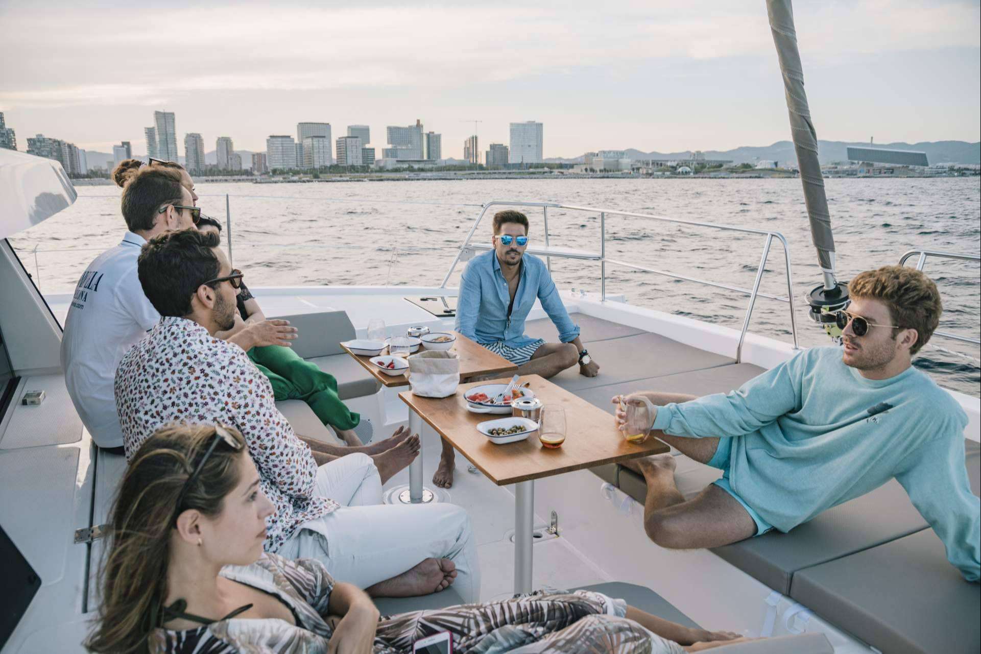 Disfrutar de la Copa América de Barcelona 2024 con un servicio de alquiler catamarán Barcelona