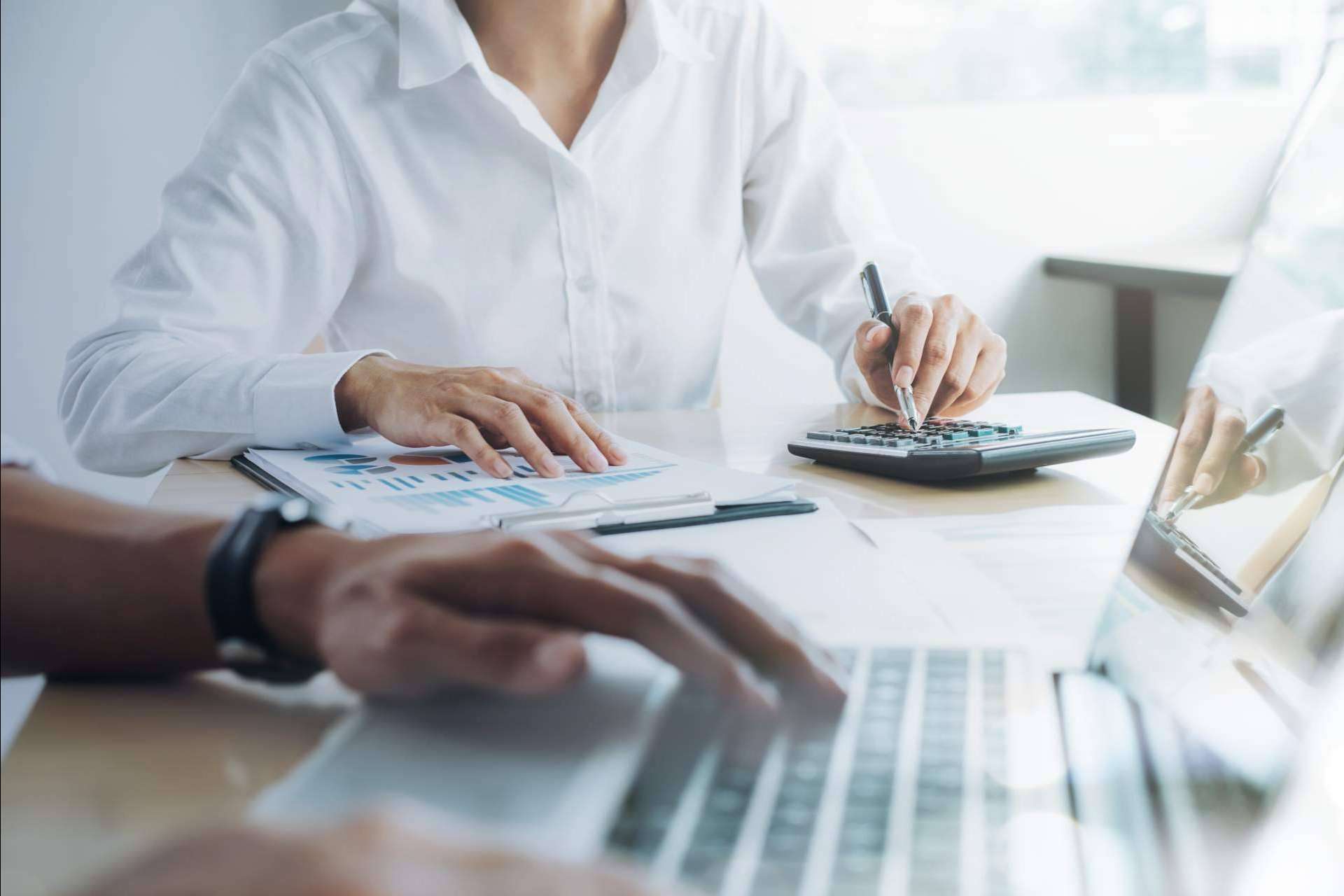 Dejar las traducciones financieras a los expertos es muy importante para las empresas del sector, por Intertext