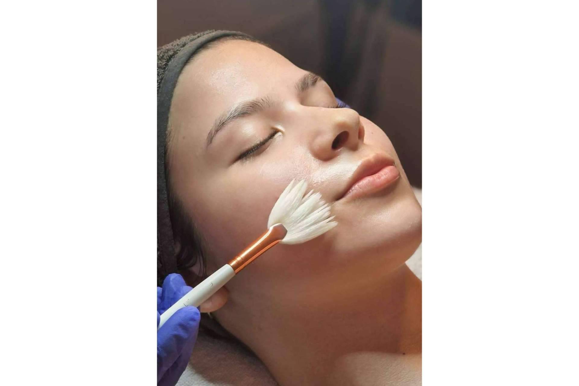 Las Heroínas dispone de profesionales en hidratación facial para dar el mejor aspecto a la piel