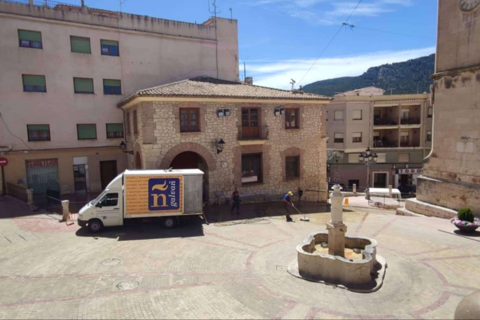 Galvañ Lacados, expertos en la restauración del patrimonio urbano con las últimas técnicas de limpieza del sector