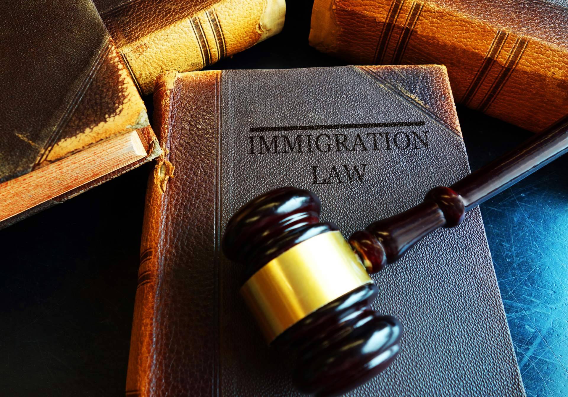 Inmigración y Visas explica los cambios para inmigrantes que contraen matrimonio con ciudadanos americanos