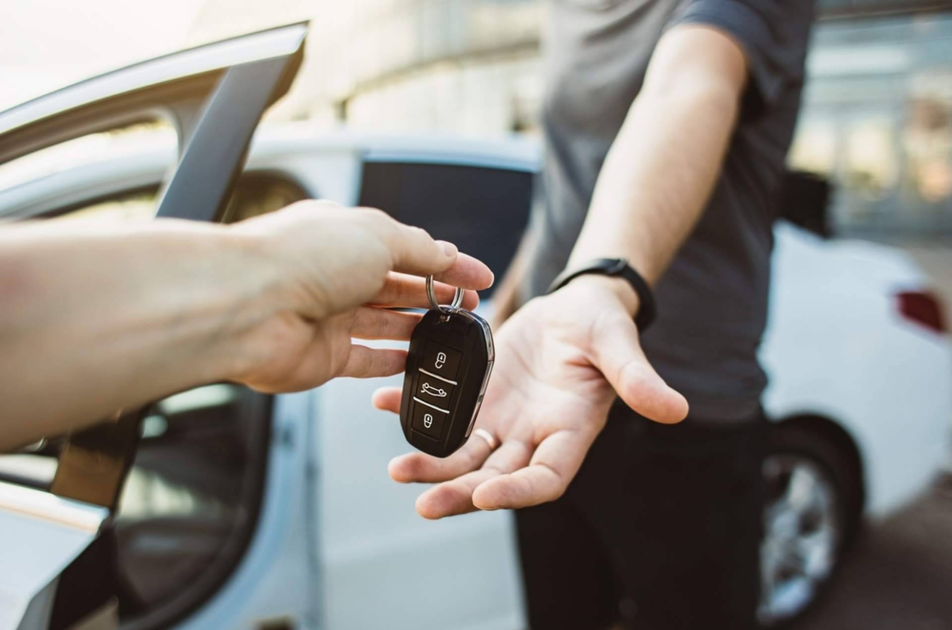 Alquiler de coches de lujo y gama alta en Tenerife de la mano de Canarias.com