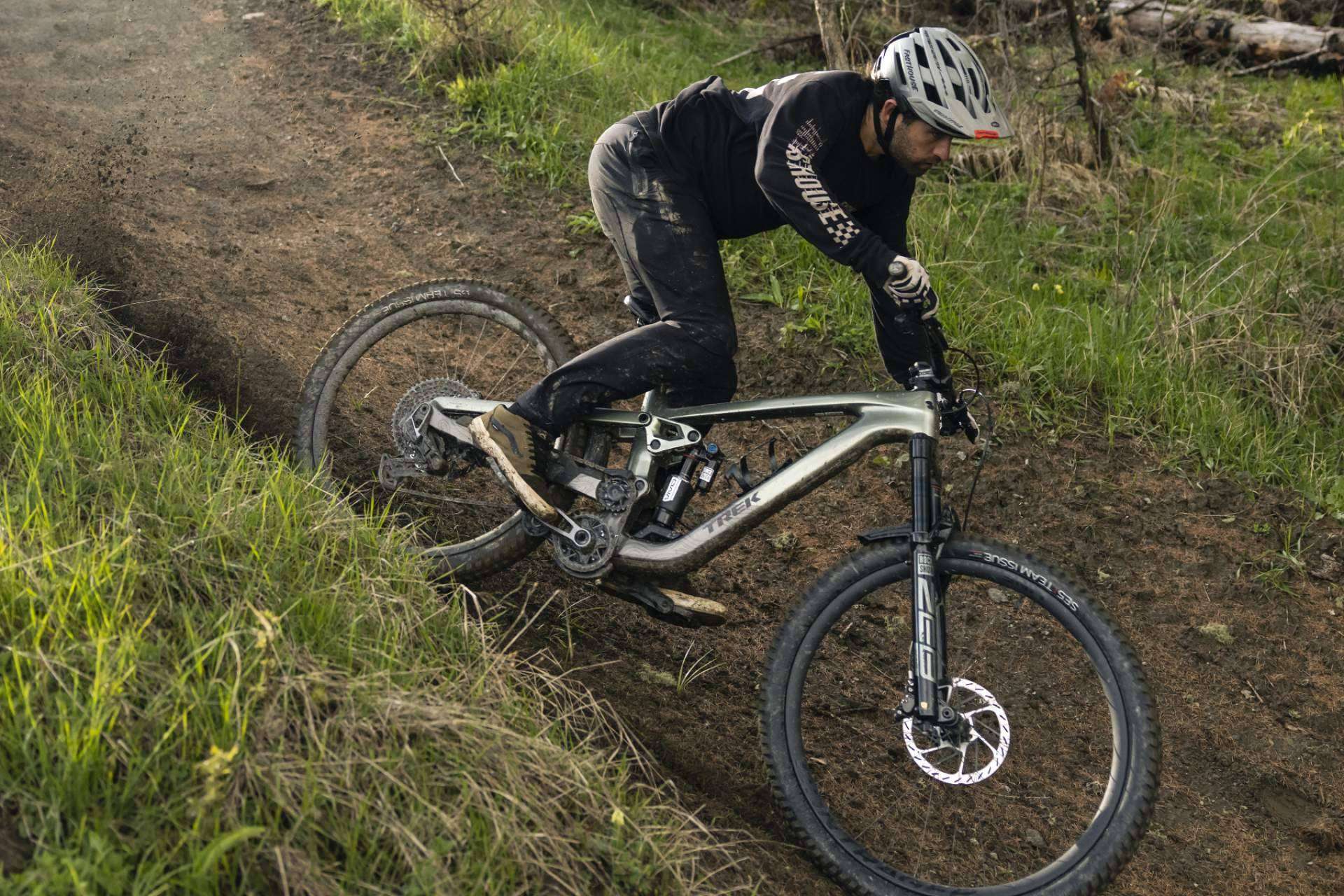 Recomendaciones para elegir una bici rígida o doble suspensión en MTB, por Sanferbike