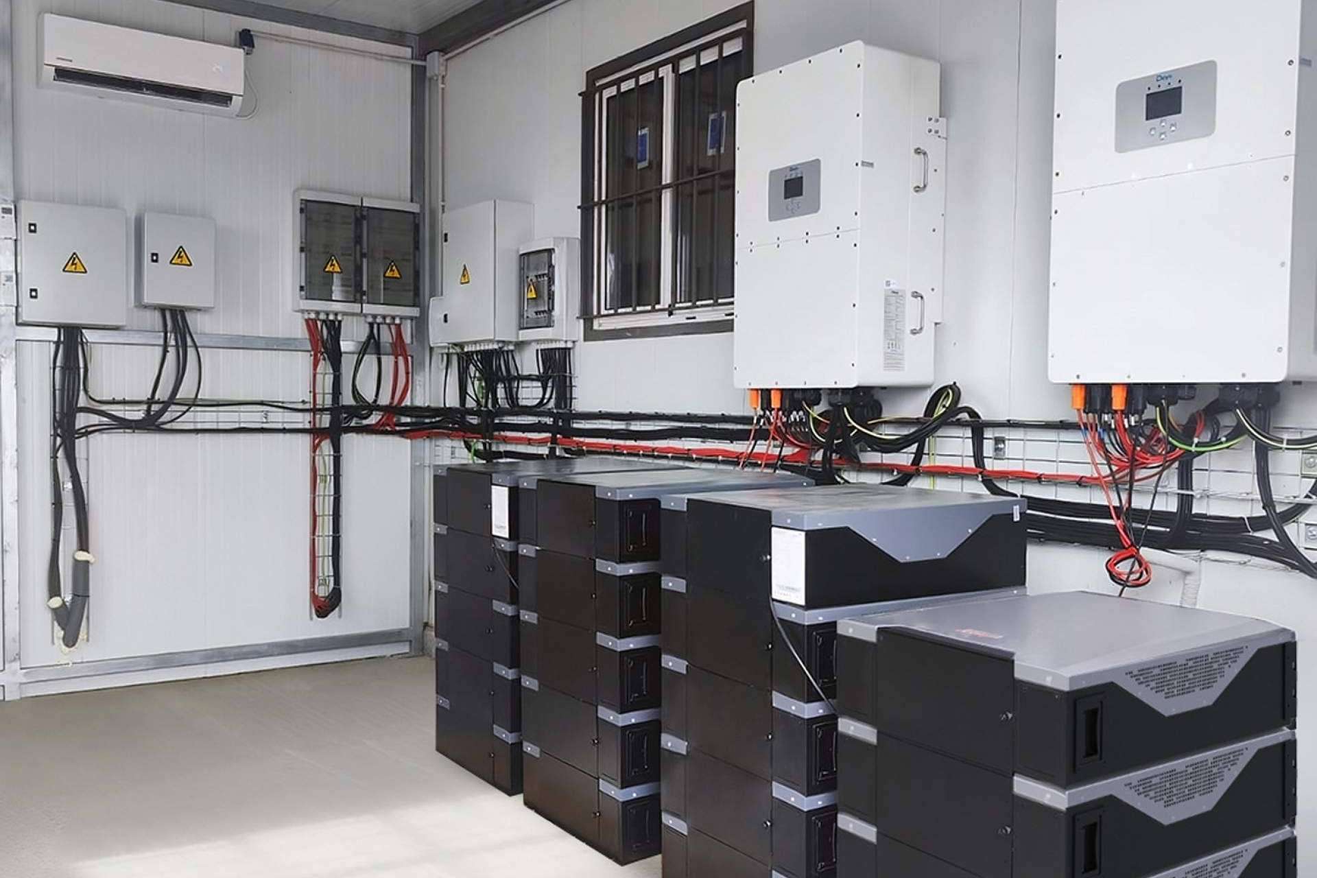 Rebacas se posiciona como uno de los referentes en sistemas industriales a gran escala en fotovoltaica con baterías de litio