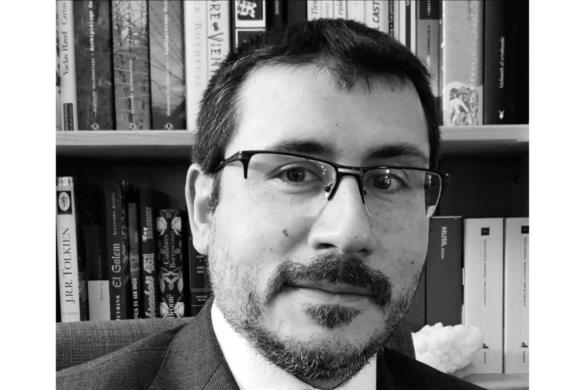 Instituto Cervantes e Hislibris apoyan 'Caos, el águila y la cruz' y los 10 años de investigación de Gregorio Muelas