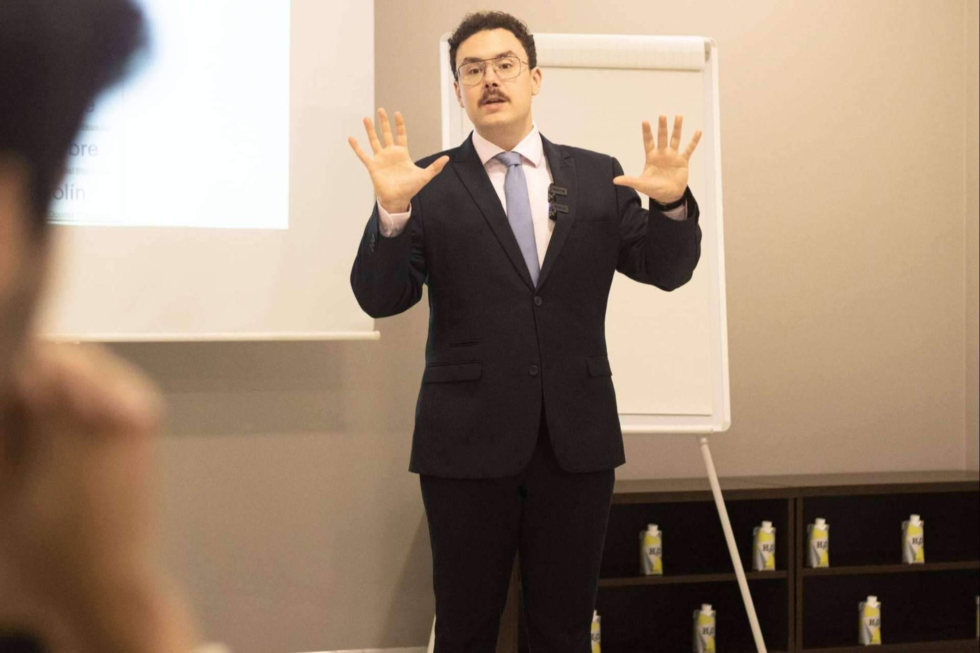 El experto Fernando Miralles dispone de unos cursos de oratoria que llegan en marzo a Chile y México