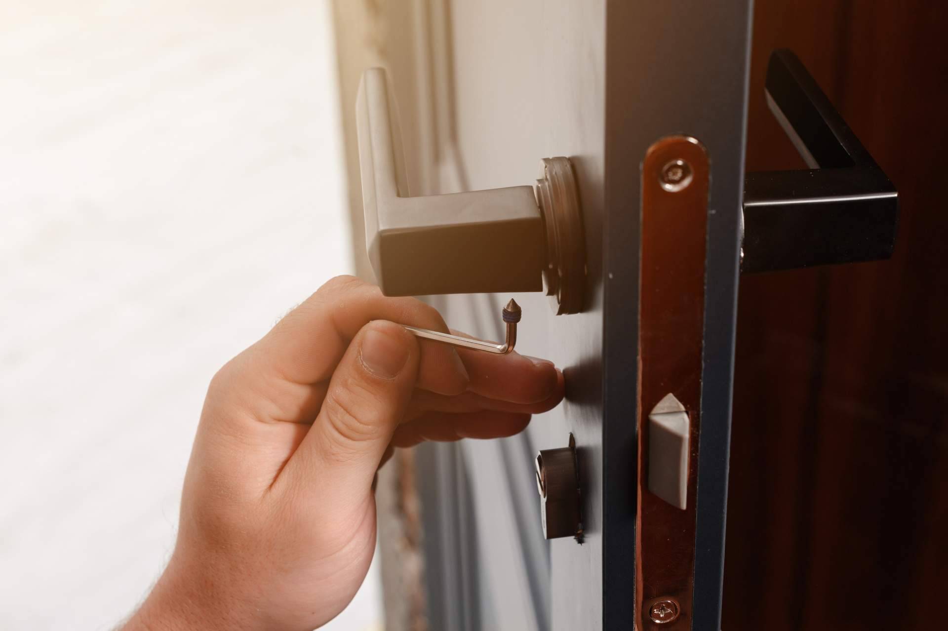¿Dónde encontrar cerrajeros en Alicante las 24 horas del día? Reparartucasa