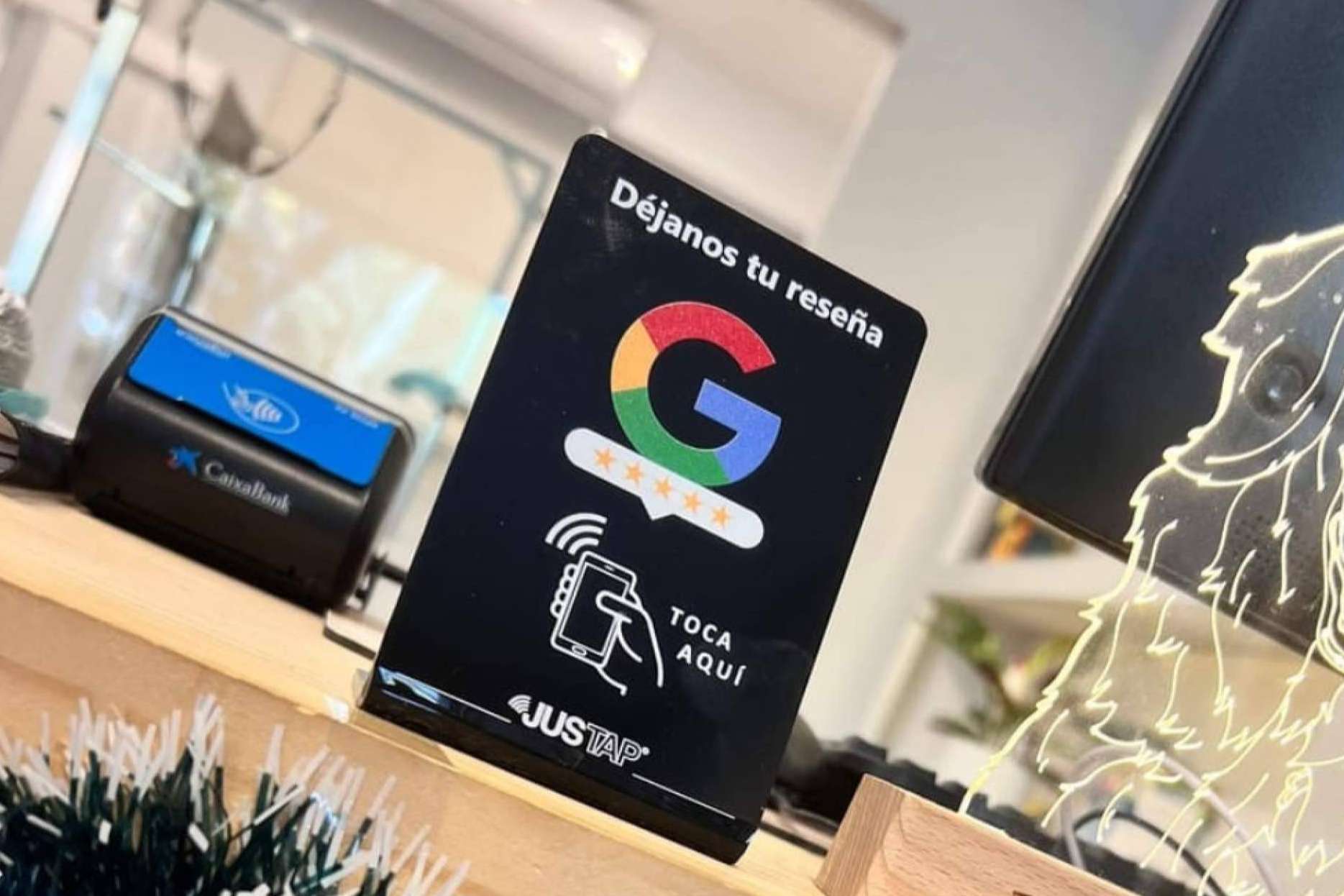 Innovador dispositivo NFC para reseñas de Google