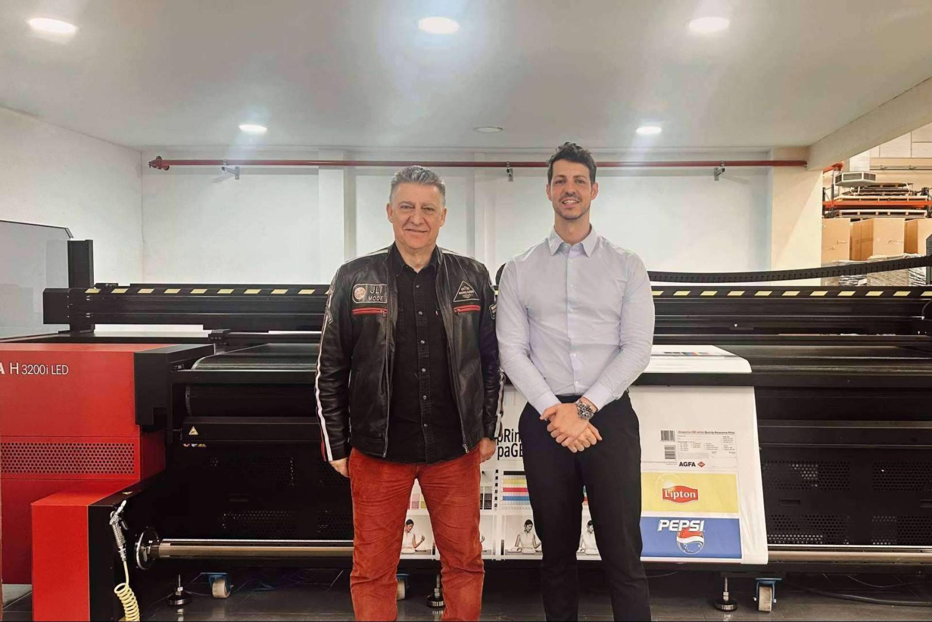 Atintas fortalece su liderazgo en la fabricación de expositores de PLV con la adquisición de la máquina Annapurna