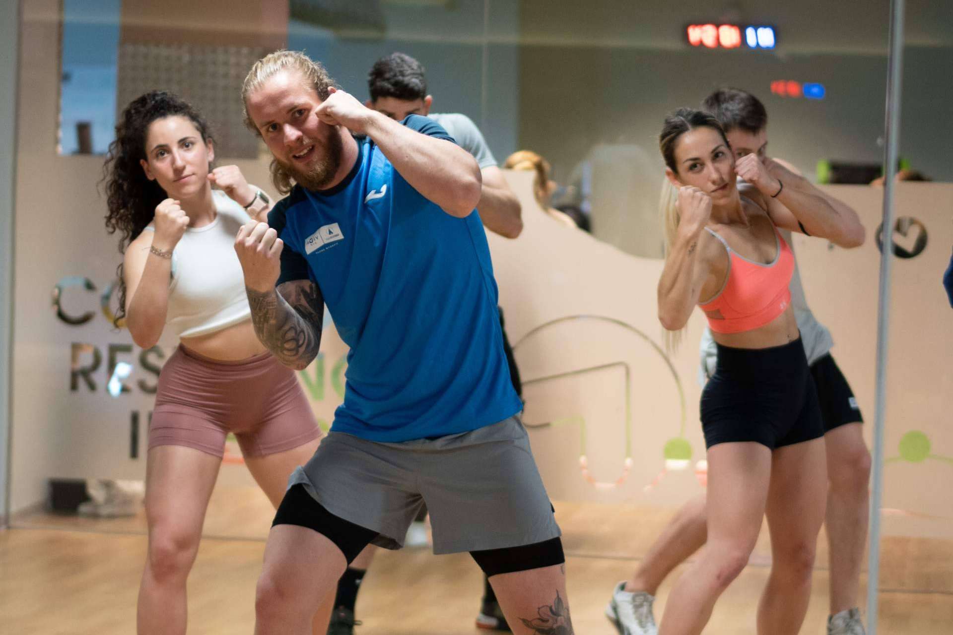 VivaGym, entrenamiento de definición muscular con las clases de Body Pump, GAP y HYROX® WOD