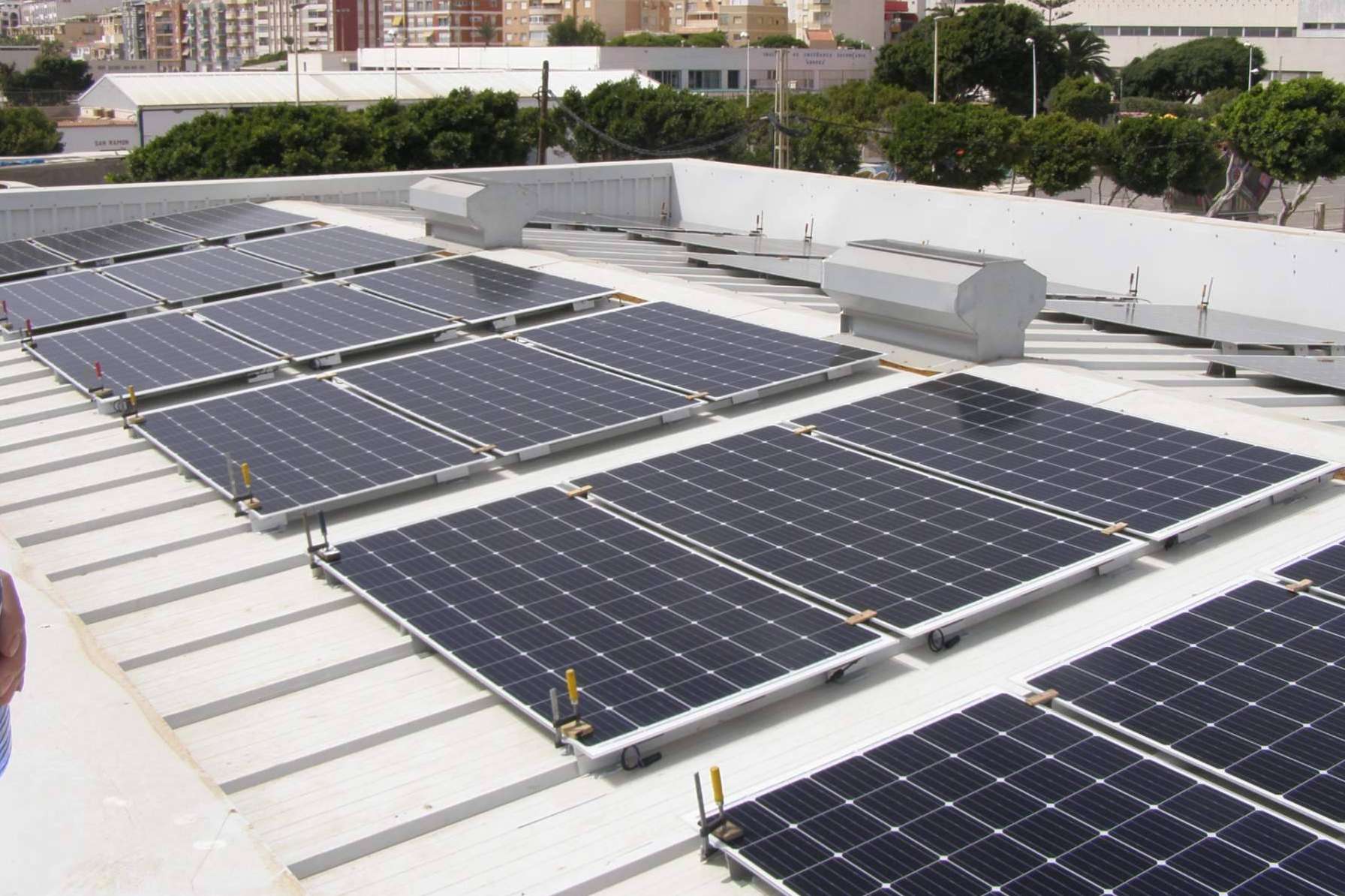 Realizar instalaciones fotovoltaicas para autoconsumo con 0 € de inversión de la mano de Grupo Jalcris Renovables