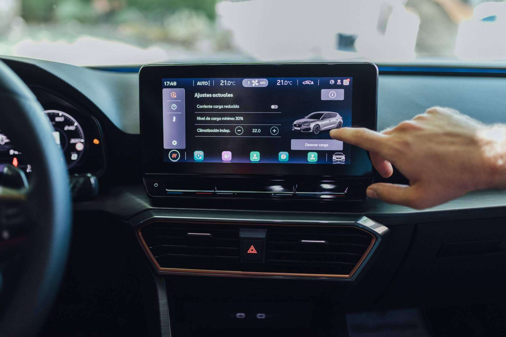 ECOTECH se especializa en la fabricación de equipos de recarga para vehículos eléctricos