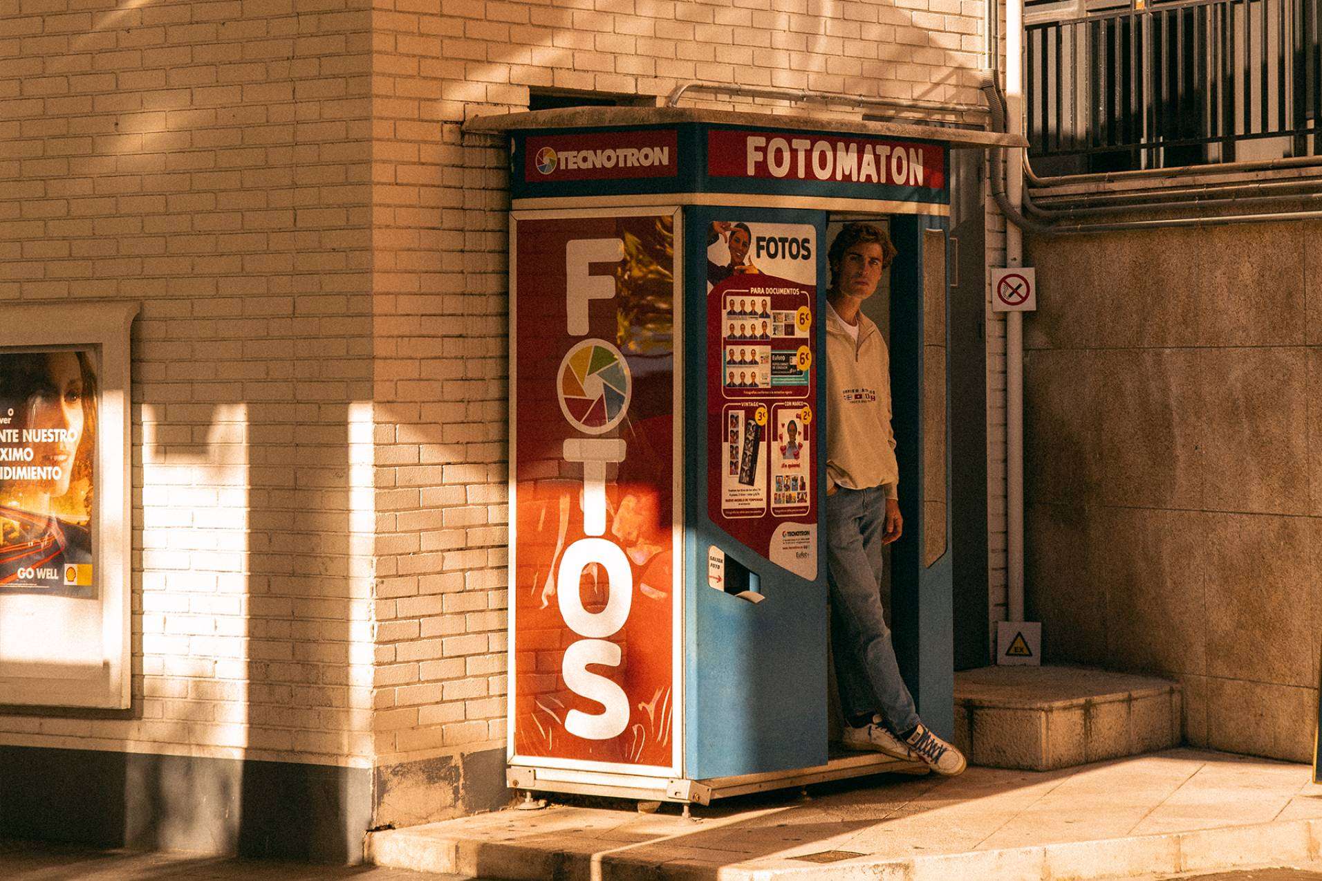 La campaña de Humpier inspirada en los fotomatones de Madrid