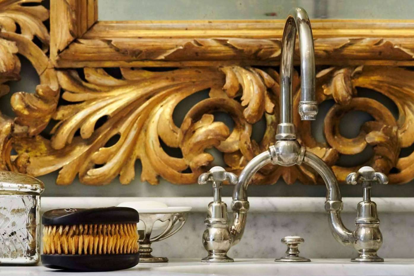 Baños del Prado inaugura una sala de exposición con productos de marcas inglesas de primer nivel