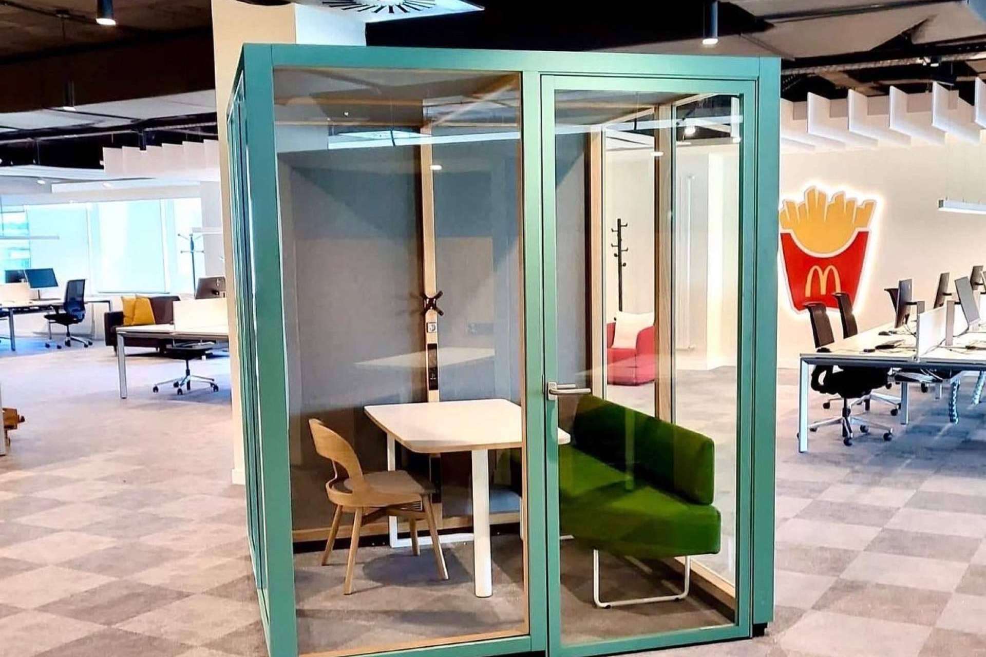CHAVSA, diseño de interiores personalizado para espacios de trabajo actuales