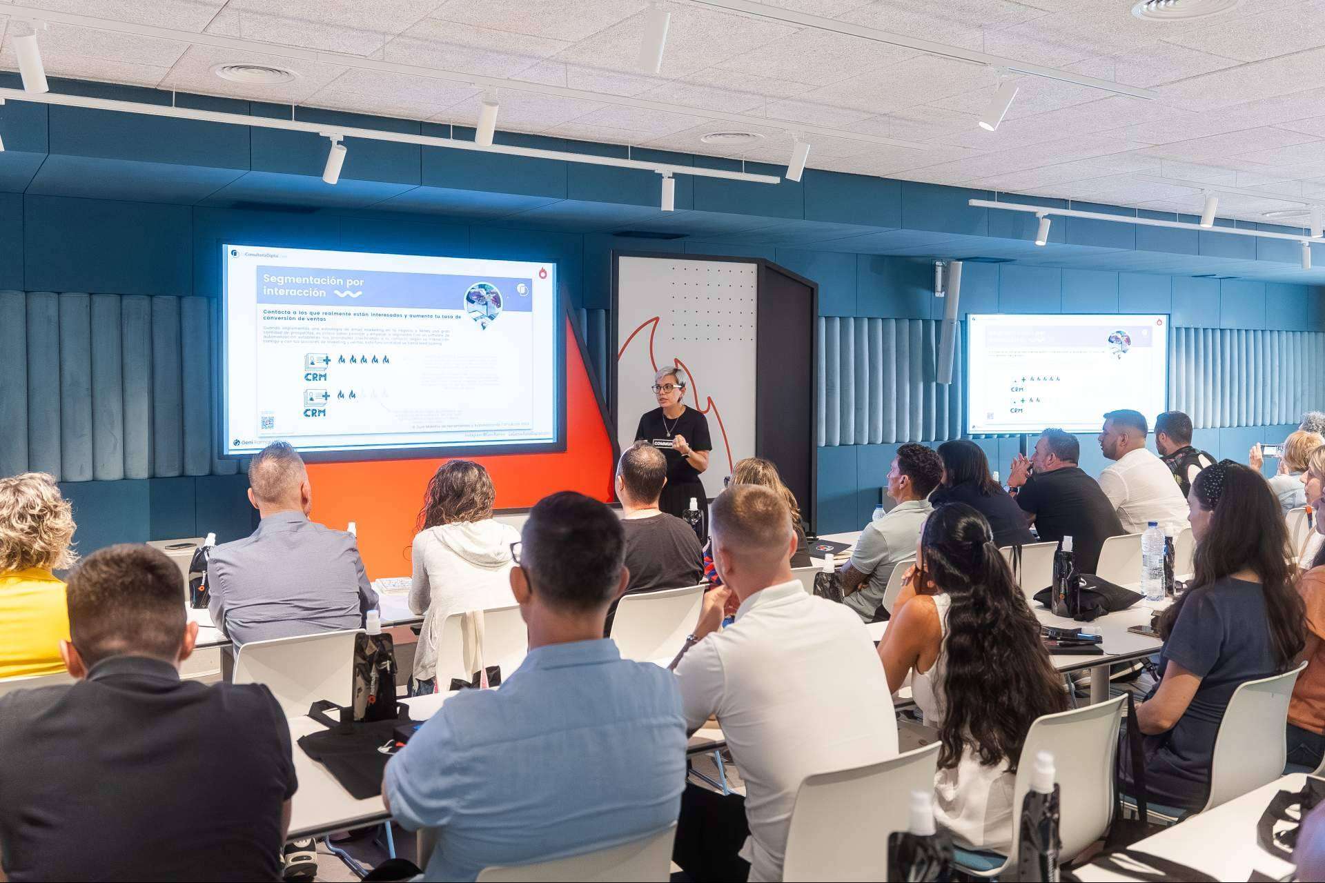 Inteligencia artificial, software 'no-code' y marketing digital; profesiones con mucho futuro