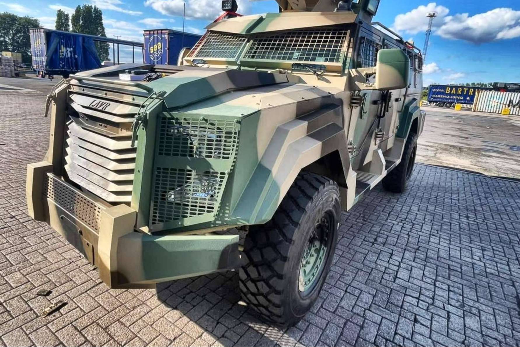 Diseño y fabricación de sistemas de alta seguridad militar en LAVR
