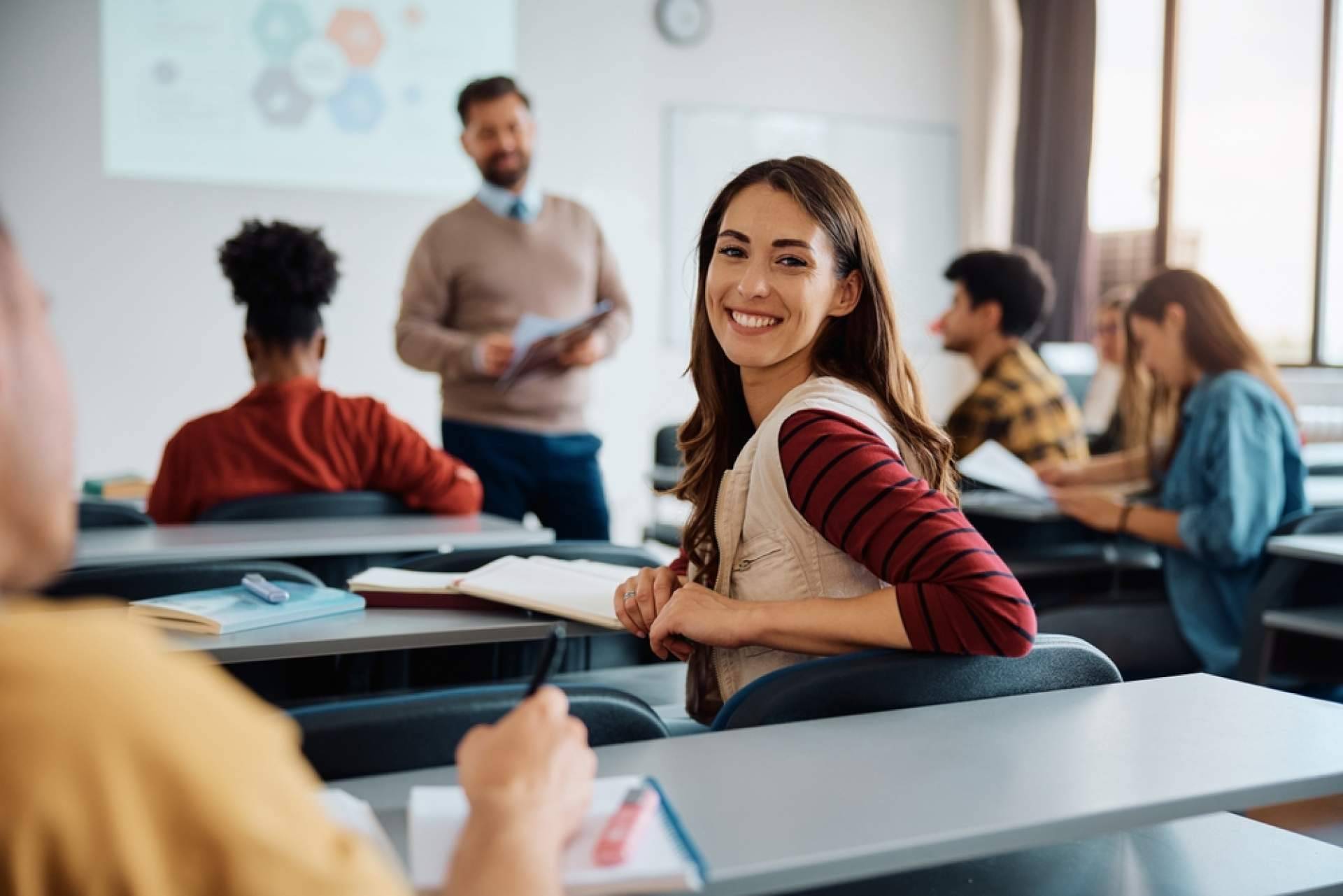 Gestión de la acreditación para profesorado universitario con Ayuda Universitaria