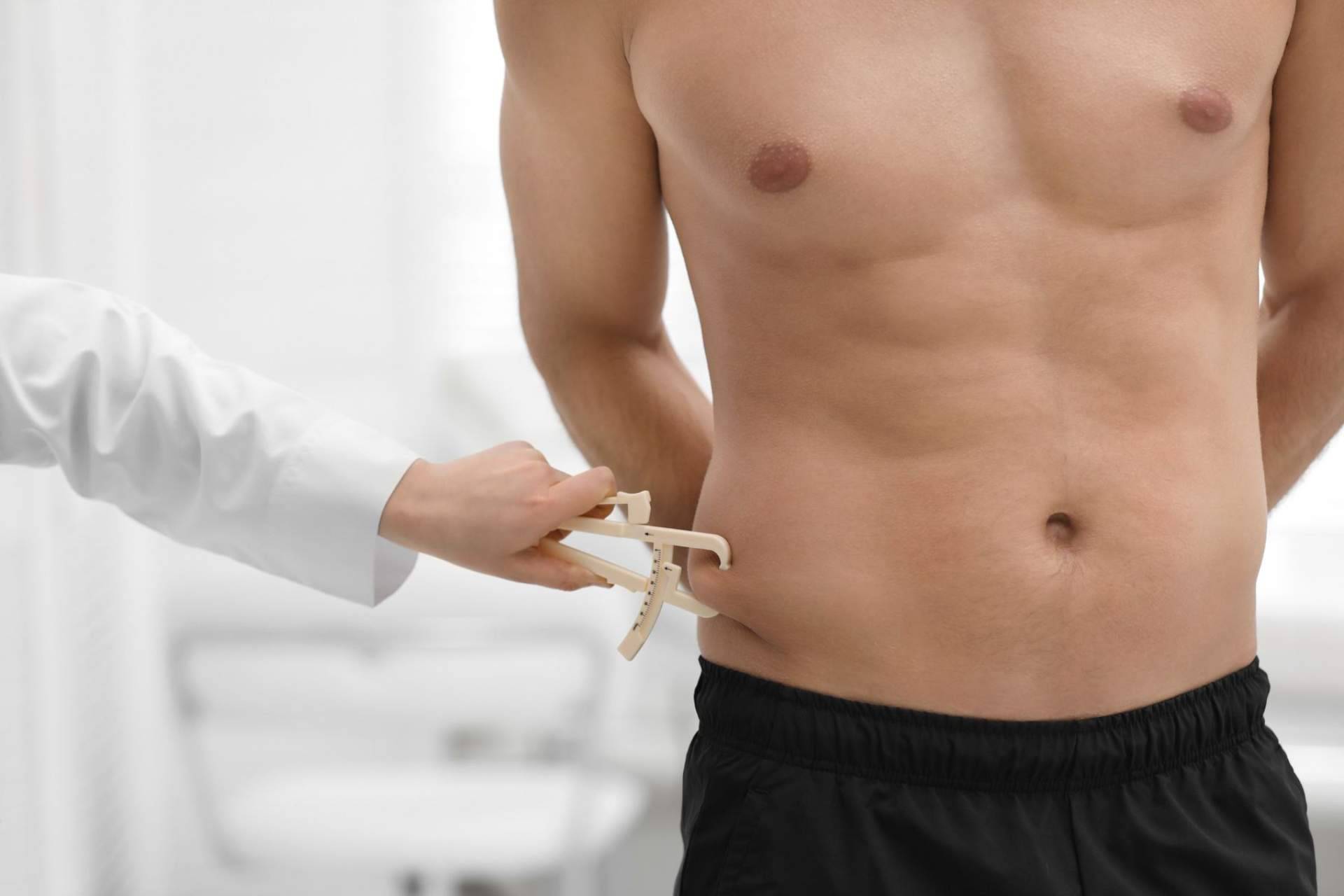 360 Clinics permite eliminar la grasa localizada no deseada en una sesión y sin cirugía con Lipo Láserfit Medical