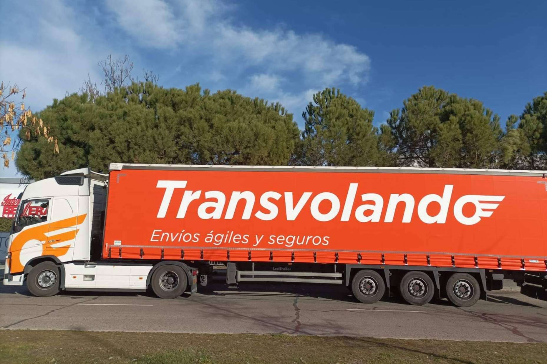 Transvolando destaca como una de las empresas especializadas en el transporte de gran volumen