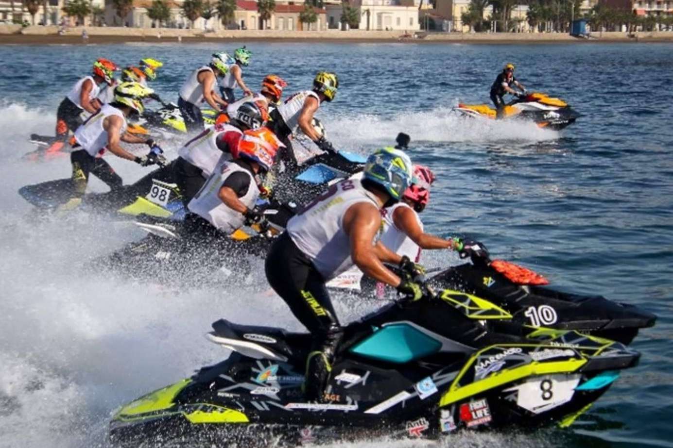 La Plaza del Mar participa como socio colaborador en el circuito del Campeonato de España de Motonáutica