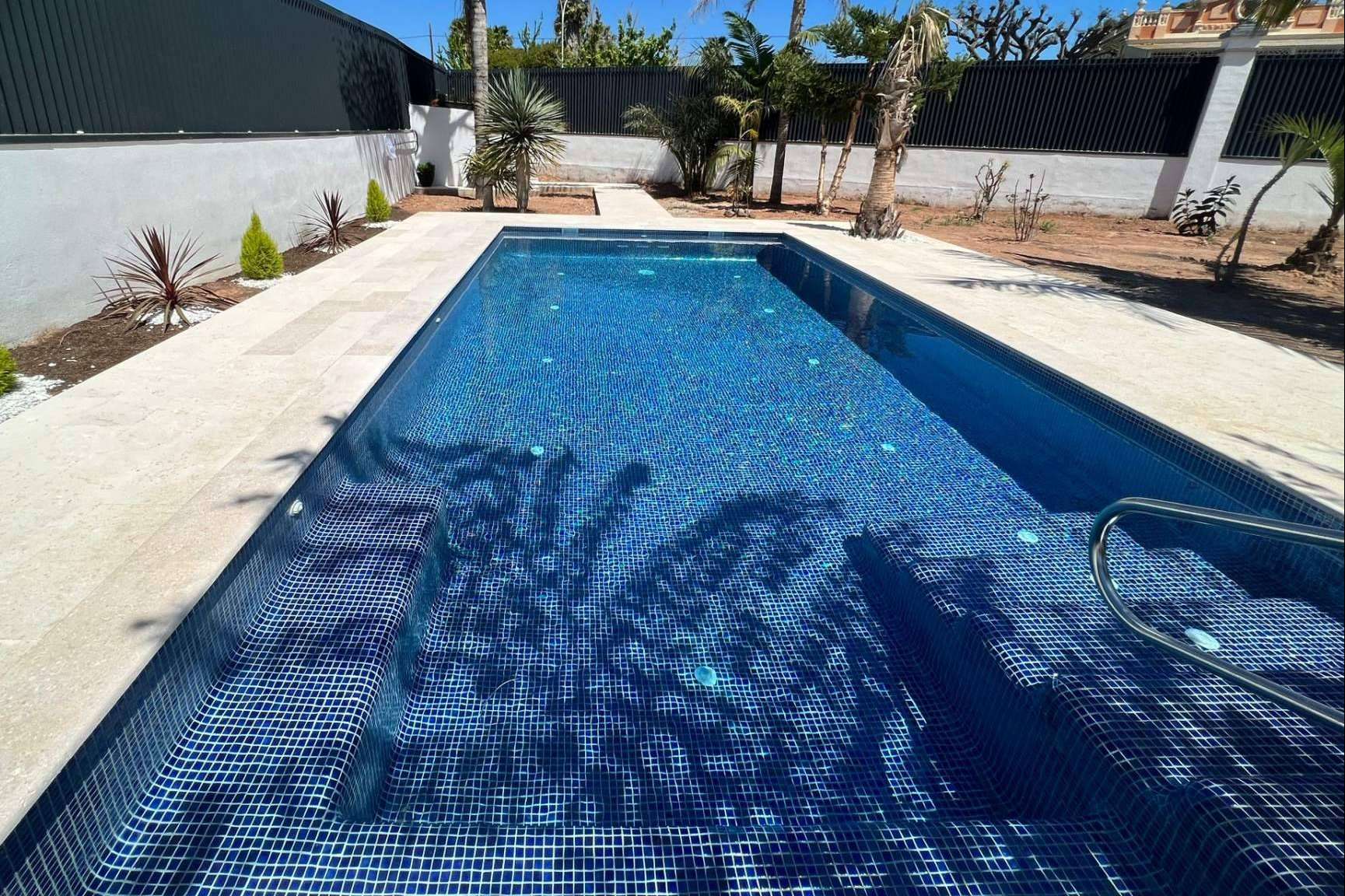 PoolTiger permite clarificar el agua eliminando las partículas en suspensión