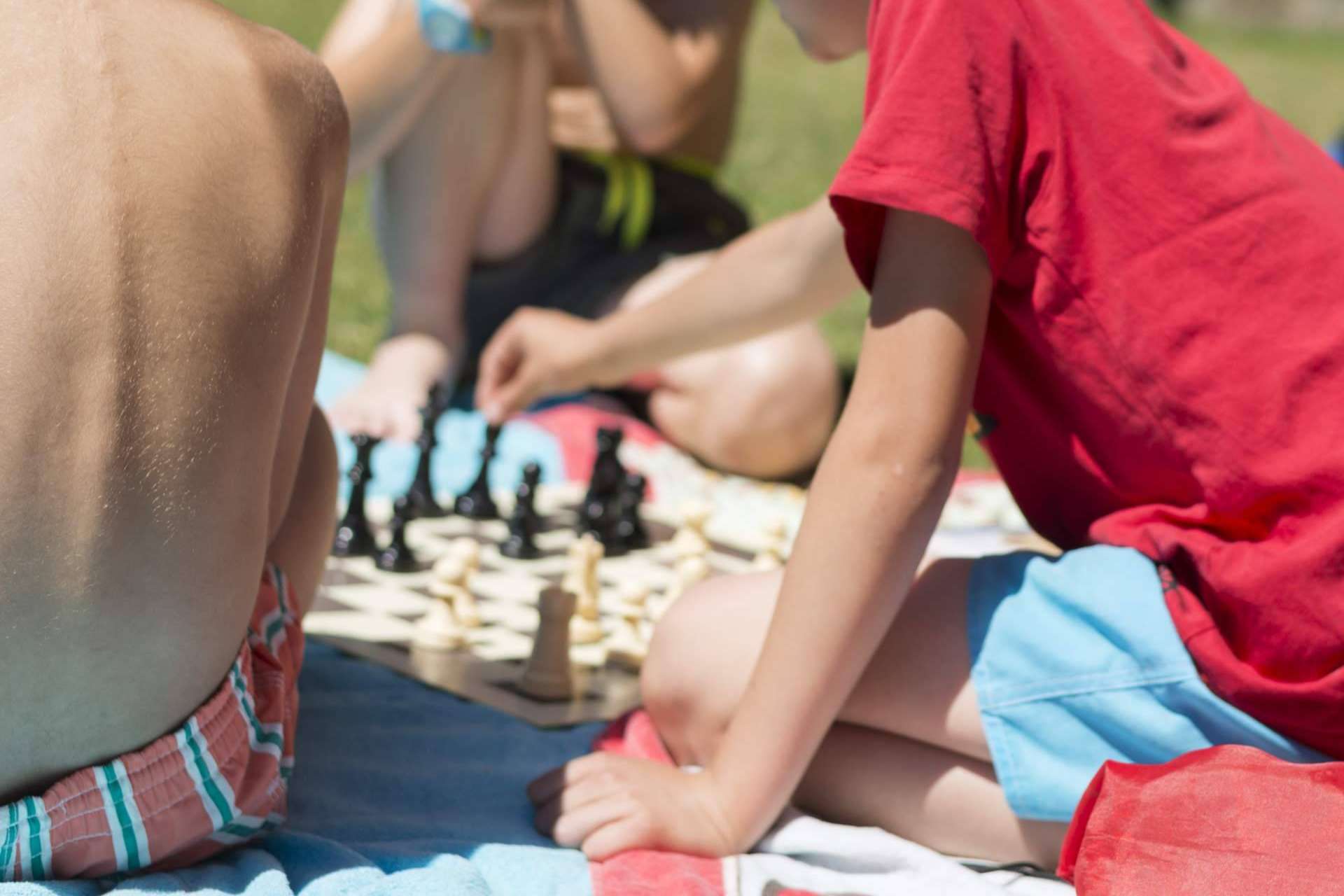 El campamento de verano en Madrid organizado por Ajedrez Blanco y Negro ofrece varias ventajas