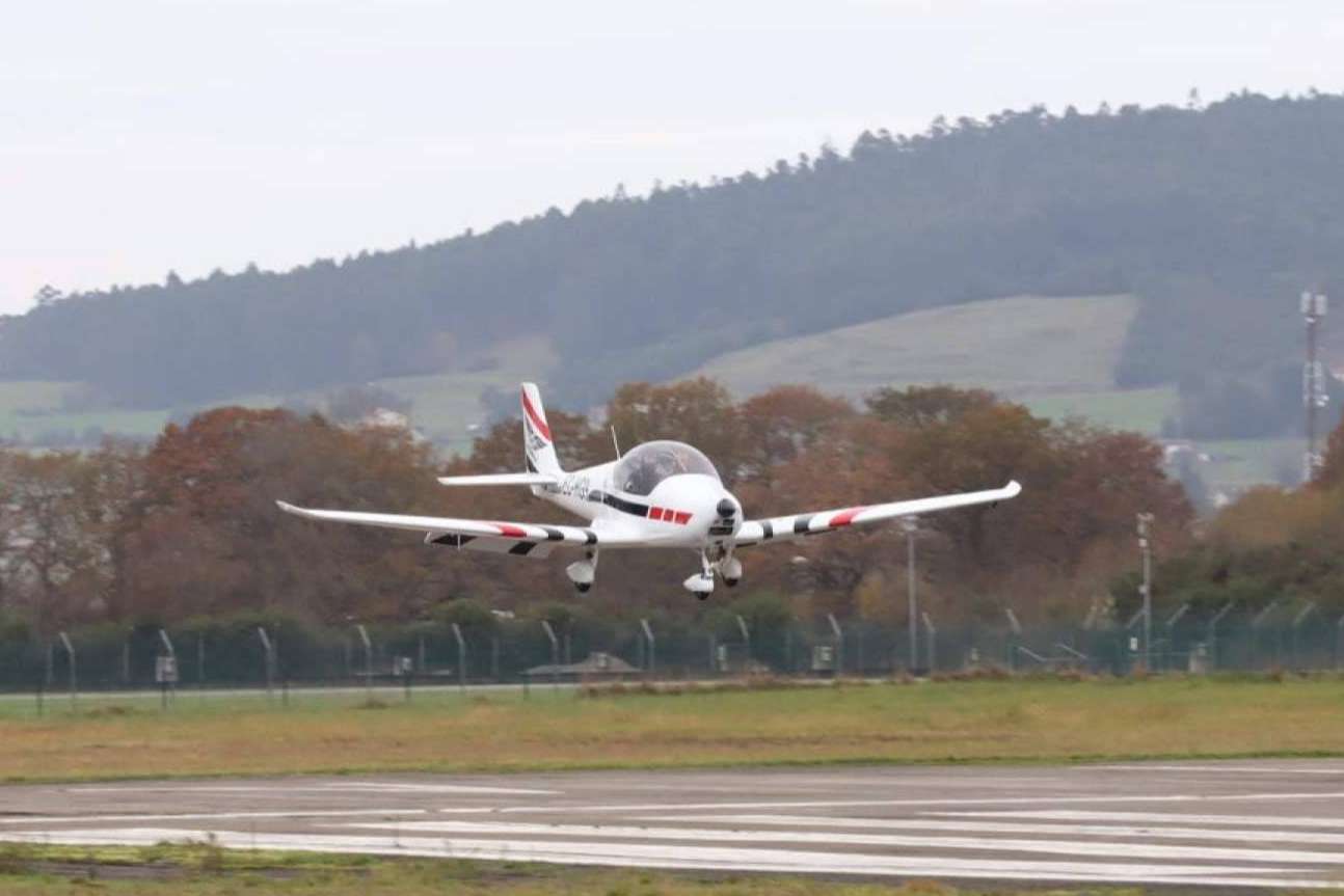 Entrar en el apasionante mundo de la aviación llevando los mandos desde el primer momento, con Asturfly