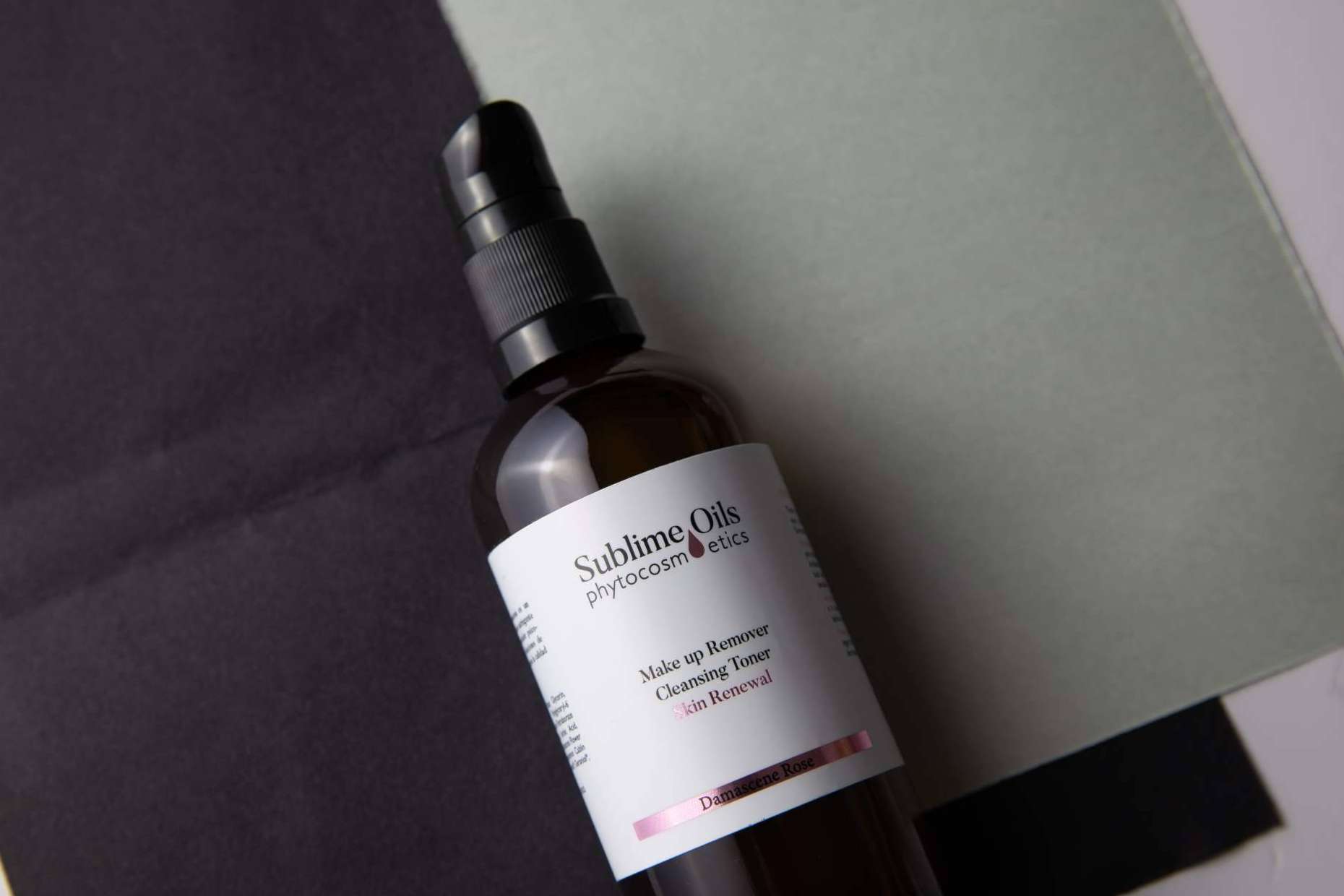 El secreto ancestral de la belleza; el tónico de Rosa Damascena de Sublime Oils