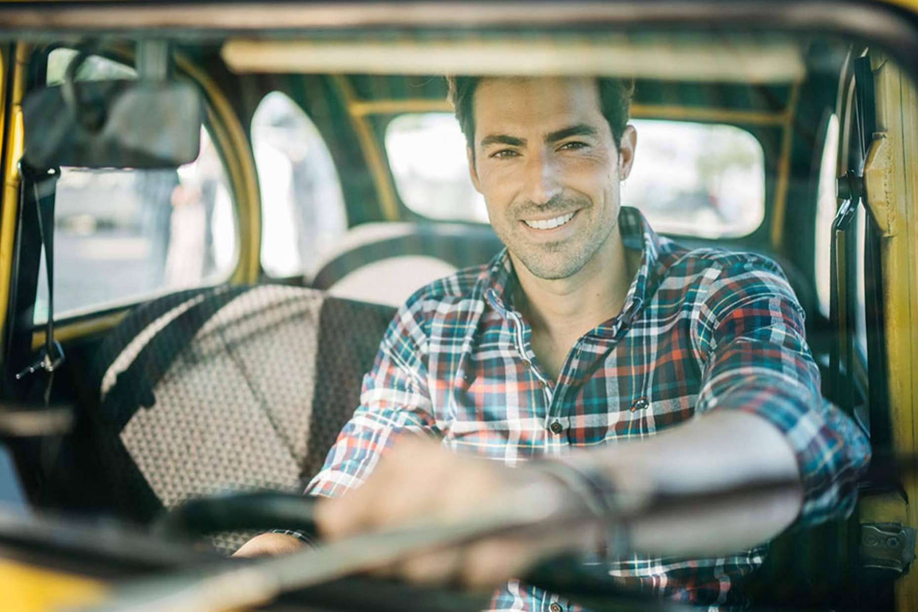 Pantalones cómodos y en tendencia para hombre en el catálogo de The Surfcar