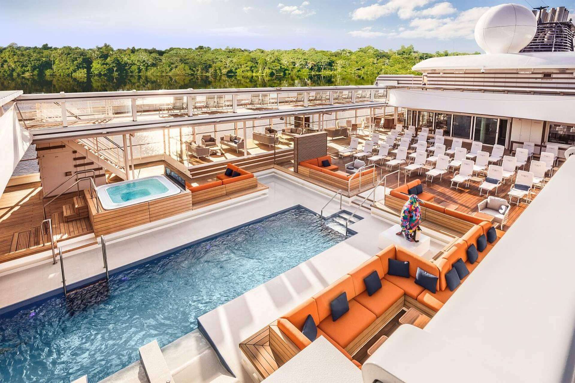 Hapag-Lloyd Cruises anuncia nuevas rutas a bordo del HANSEATIC Inspiration en 2025