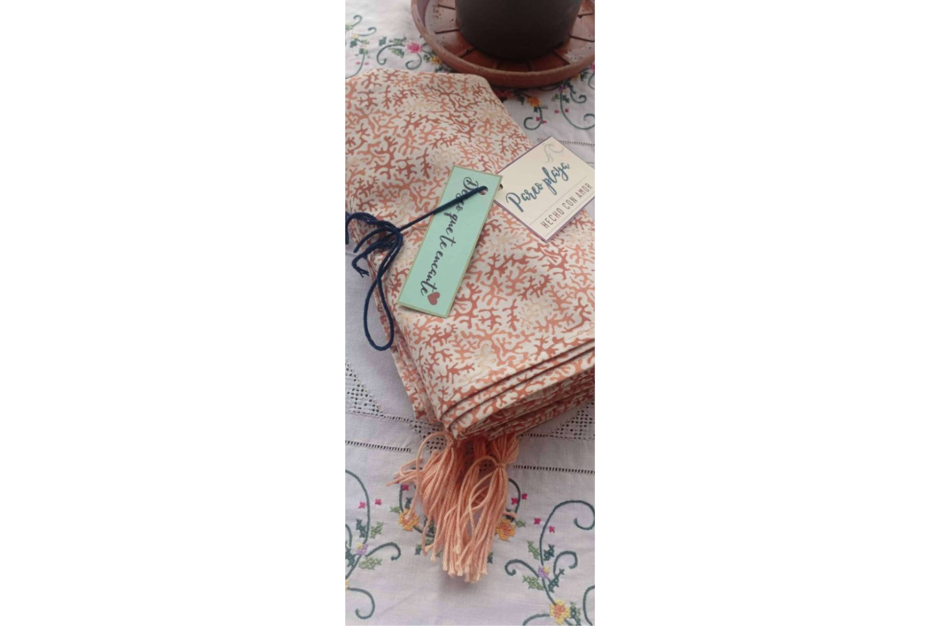 Pareos de playa como detalles de boda, una opción original y a medida que llega de la mano de Pareoplaya