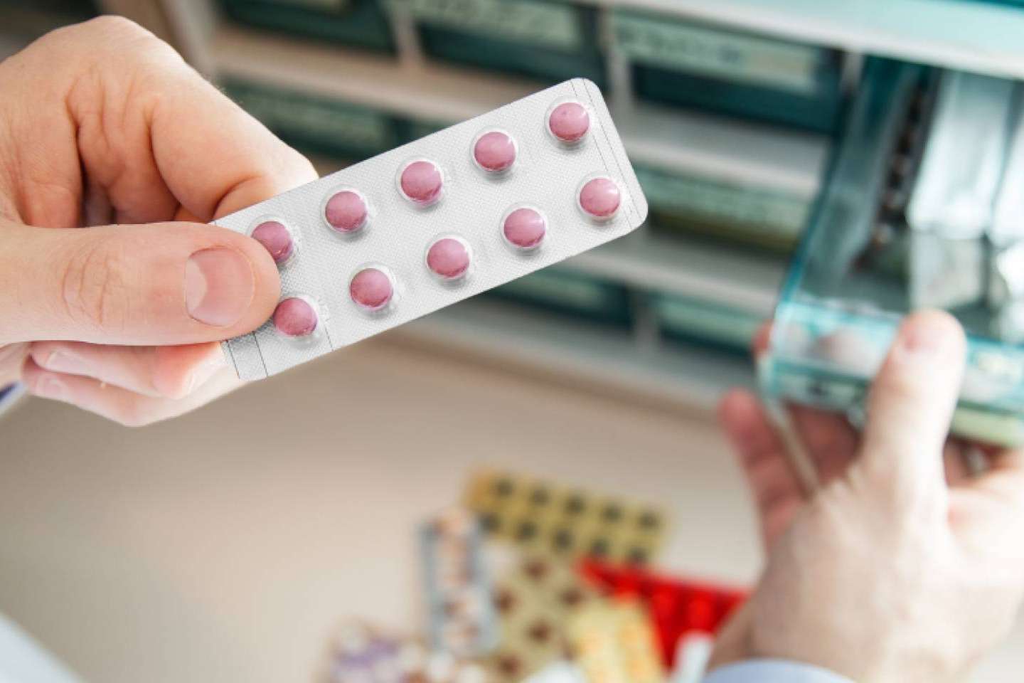 Urbagesa Farmacias muestra las estrategias para enfrentar la escasez de medicamentos en las farmacias