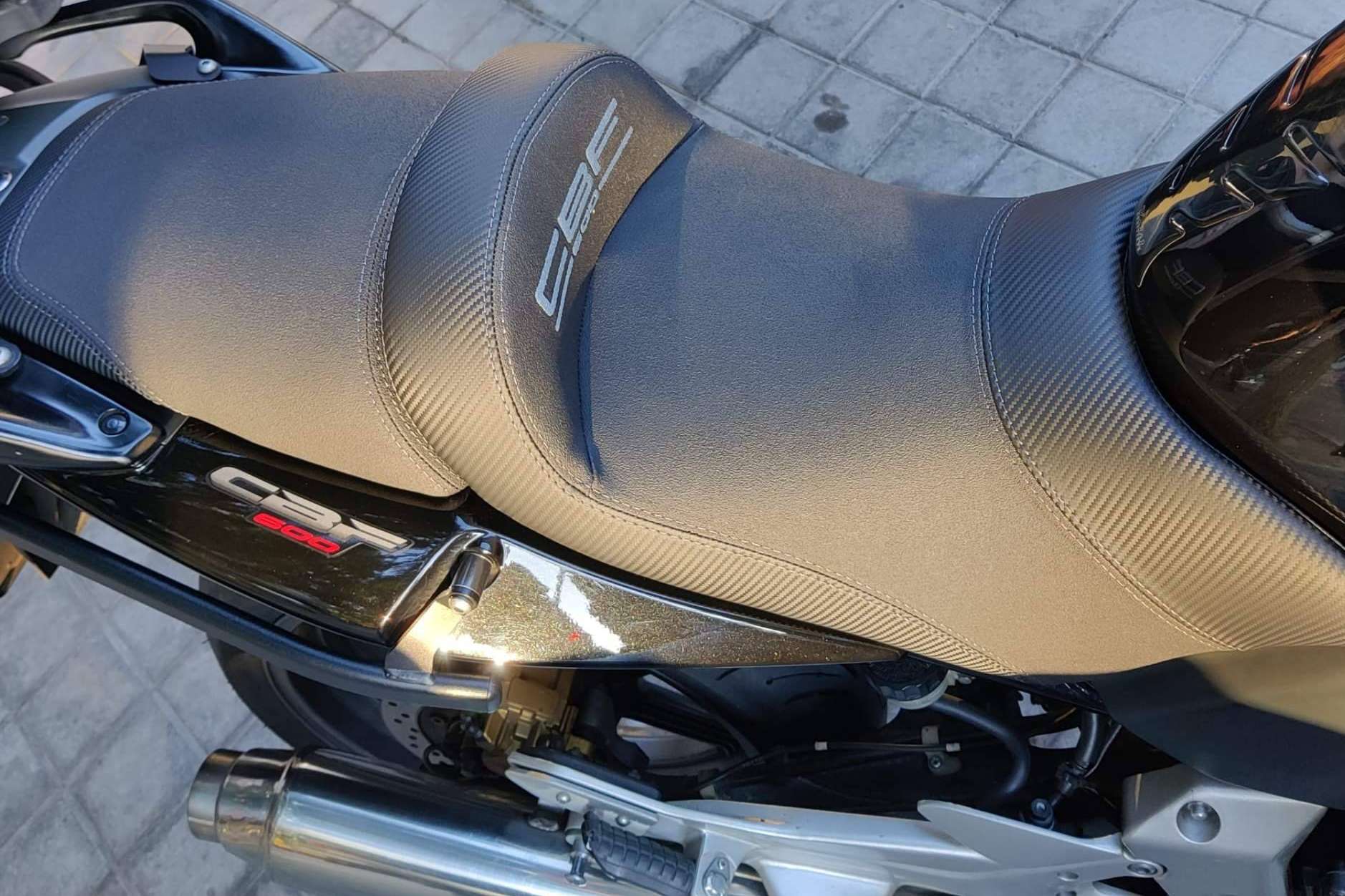 Asientos más cómodos para viajar en moto con JM Fundas