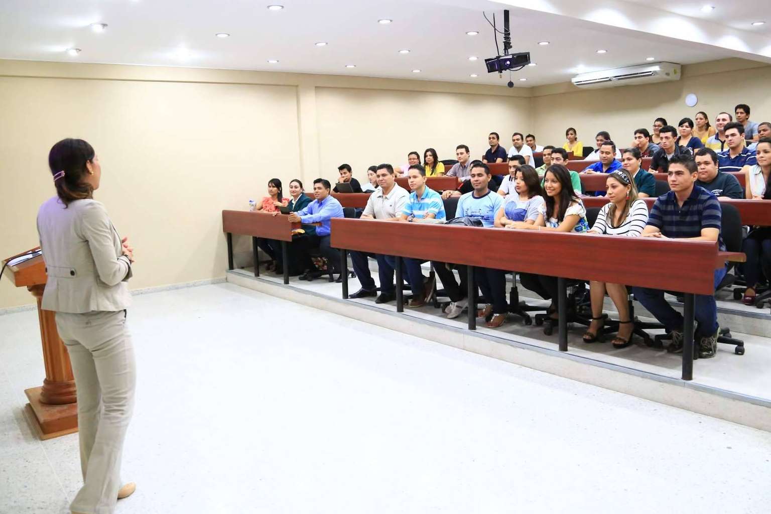 Las carreras universitarias con mayor demanda en Honduras y el mundo