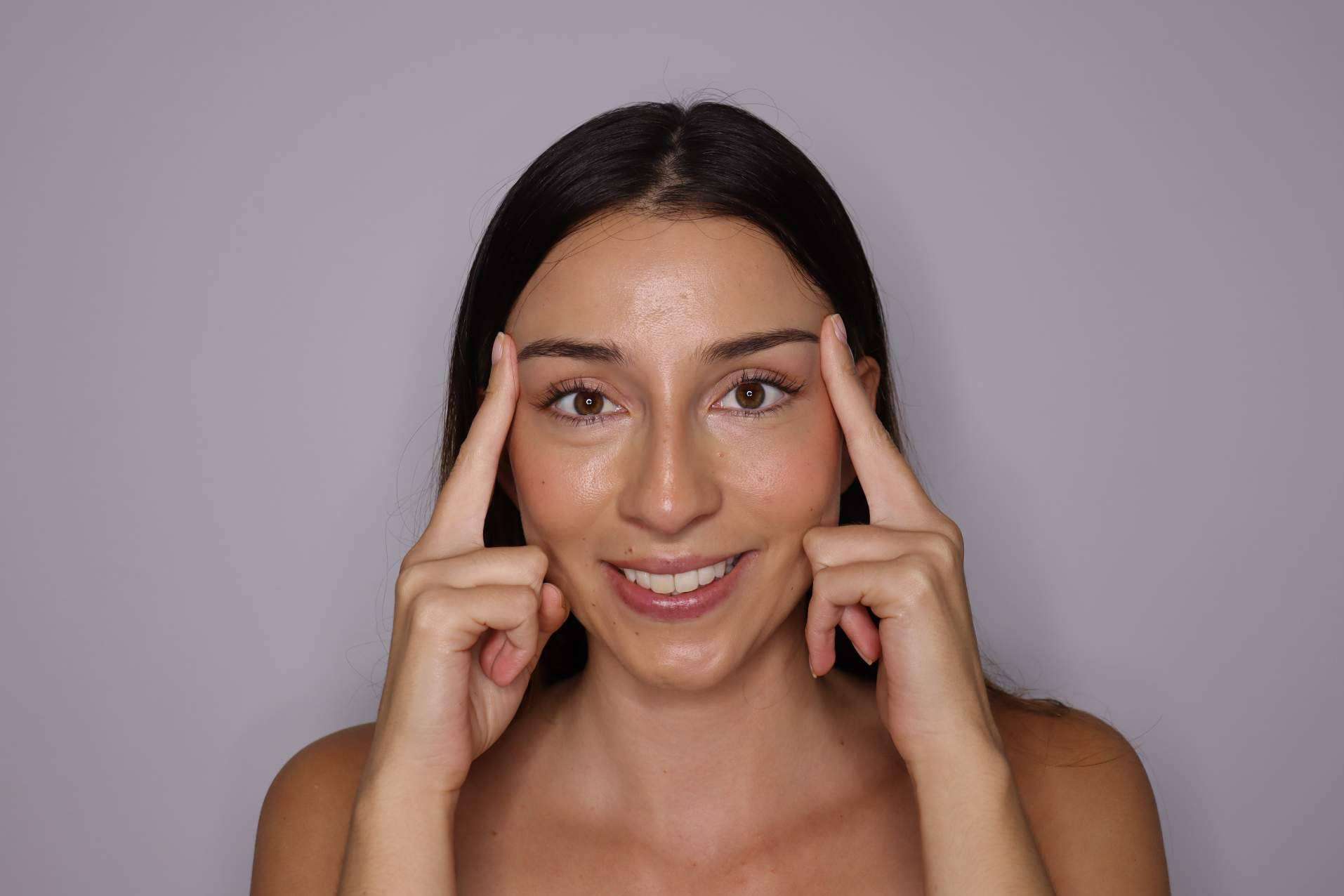 KatheYogui ofrece un curso de Yoga Facial que ha vendido miles de copias en menos de 1 año