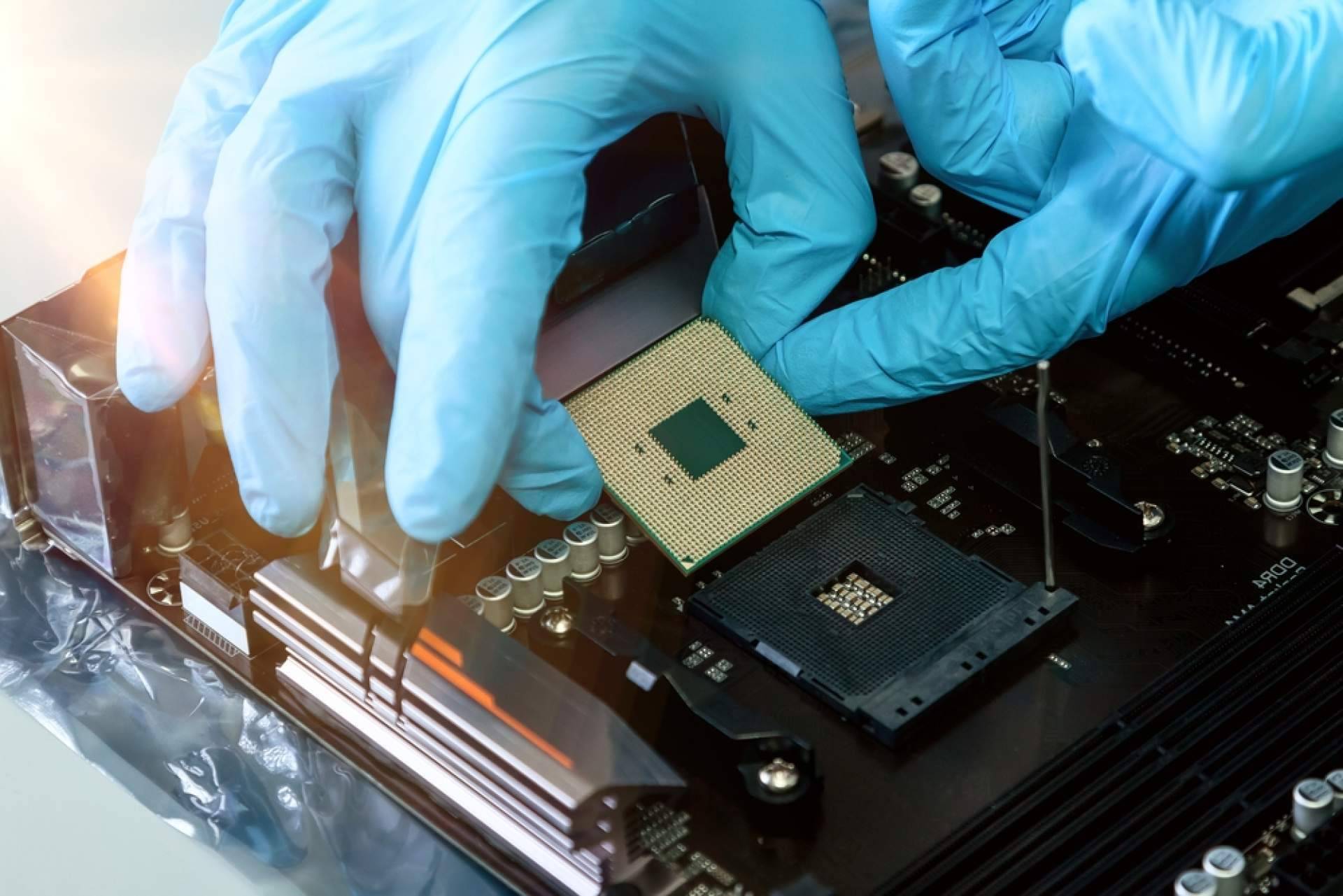 En Madrid, Reparar Ordenadores se especializa en servicios de reparaciones de portátiles Lenovo