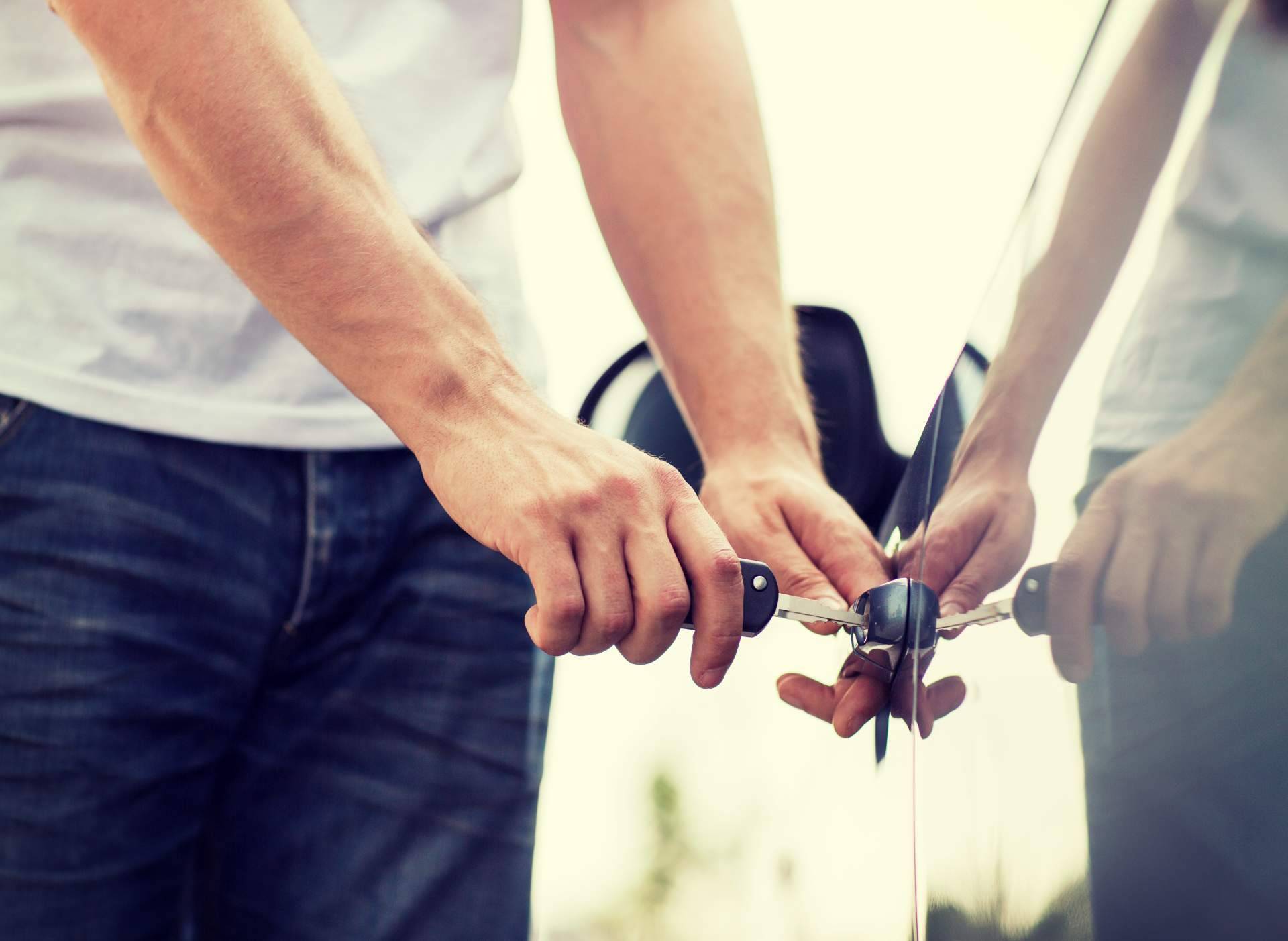 ¿Qué hacer si se ha perdido la llave del coche en verano?, por Eginer