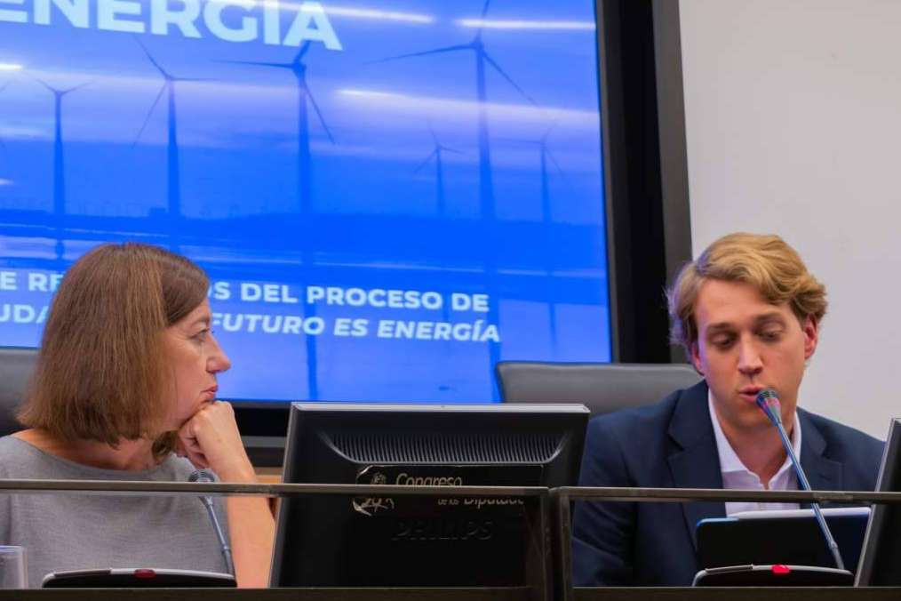 La juventud apuesta por redes eléctricas robustas para asegurar un modelo energético sostenible
